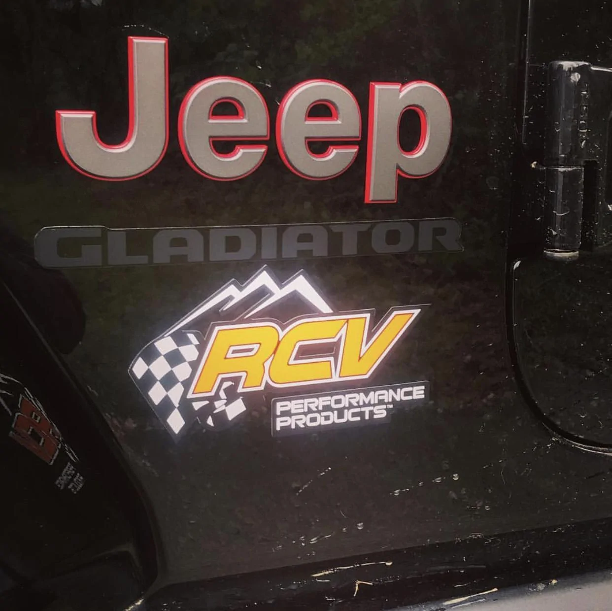 Jeep Gladiator BLACK Gladiator JT Club EB95EA7E-8BEE-4CE6-822A-F99D98122393