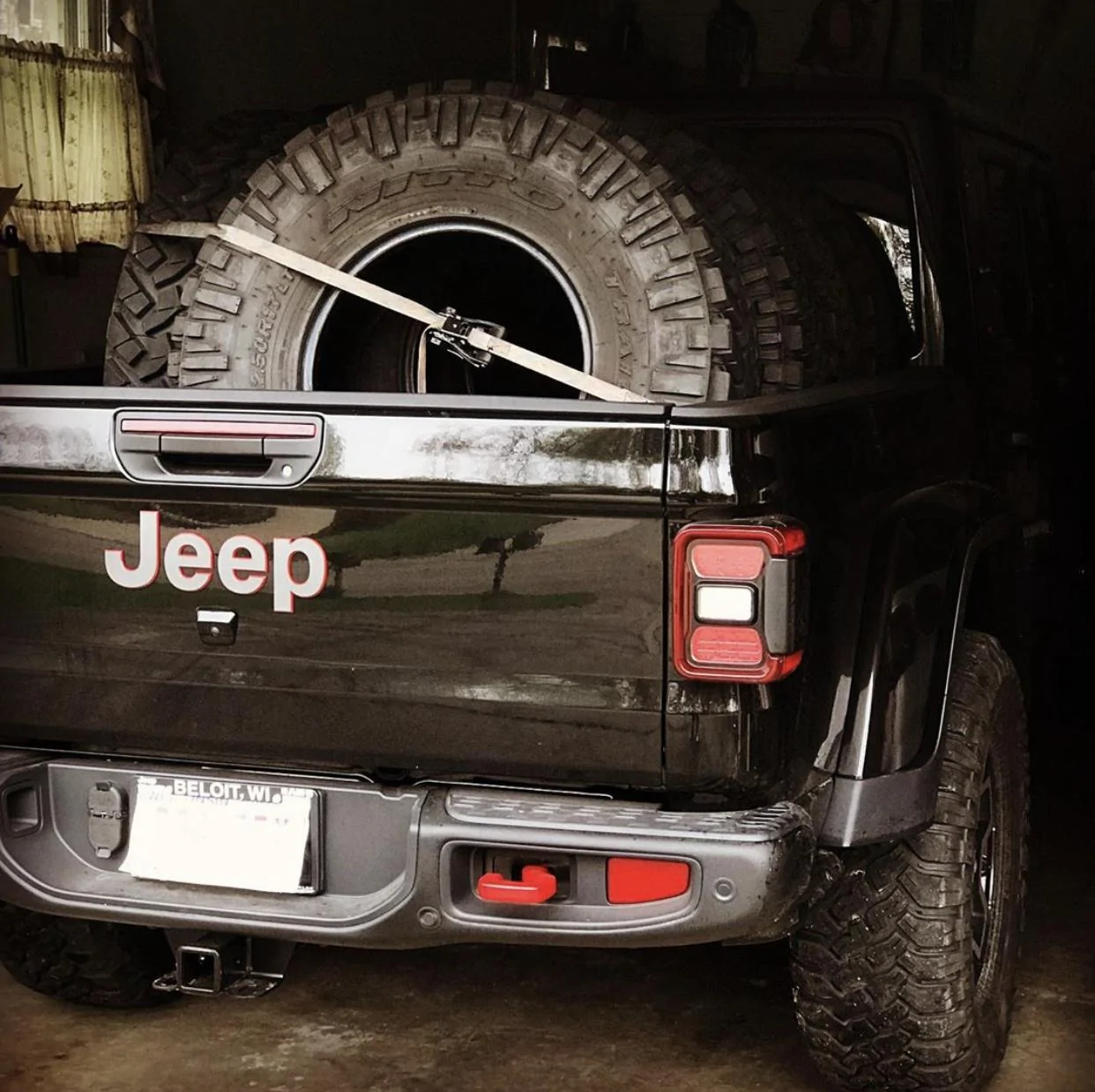 Jeep Gladiator BLACK Gladiator JT Club 0CD5ED28-3693-4496-94B8-32A789C680FC