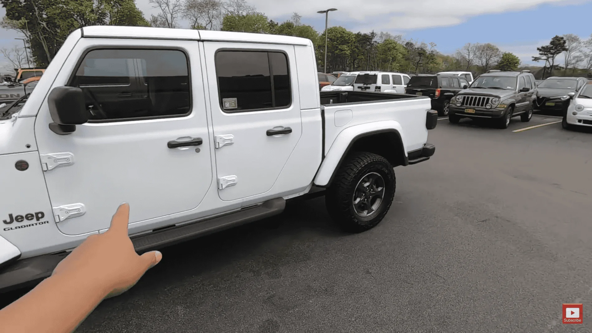 Jeep Gladiator Misfitted With JL Side Steps 324CB2A8-2529-4EA4-8298-4250652A0360