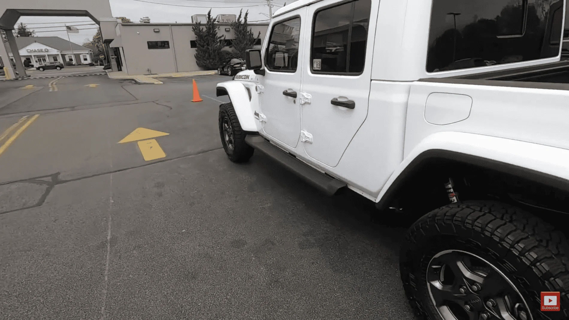 Jeep Gladiator Misfitted With JL Side Steps 4D9F9209-73F2-4EAF-AD8A-AD32C2604995
