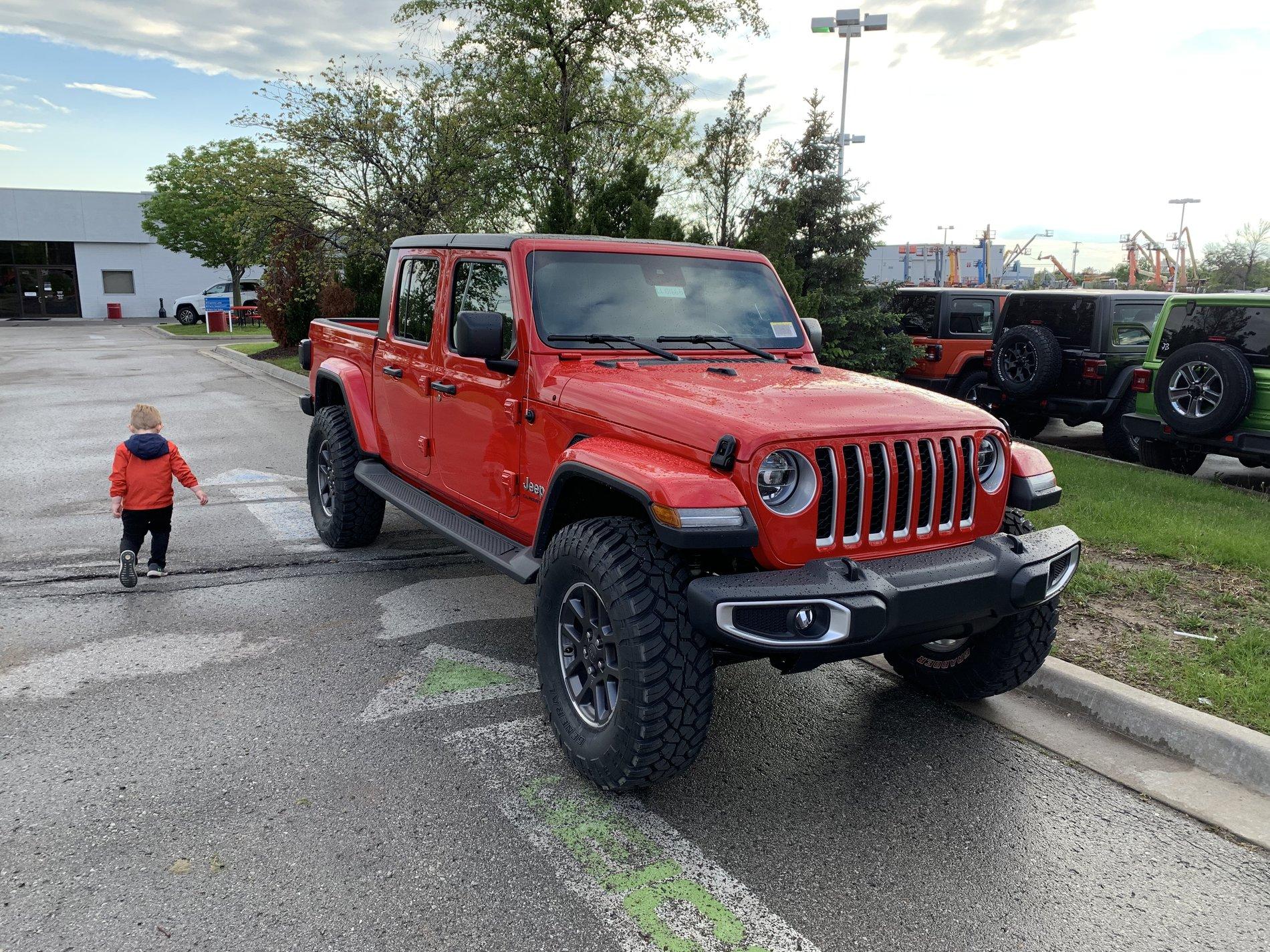 Jeep Gladiator HELP!!! I'm so confused...POLL!!! 78271780-288F-4804-8E93-0F15FBD2ECF5