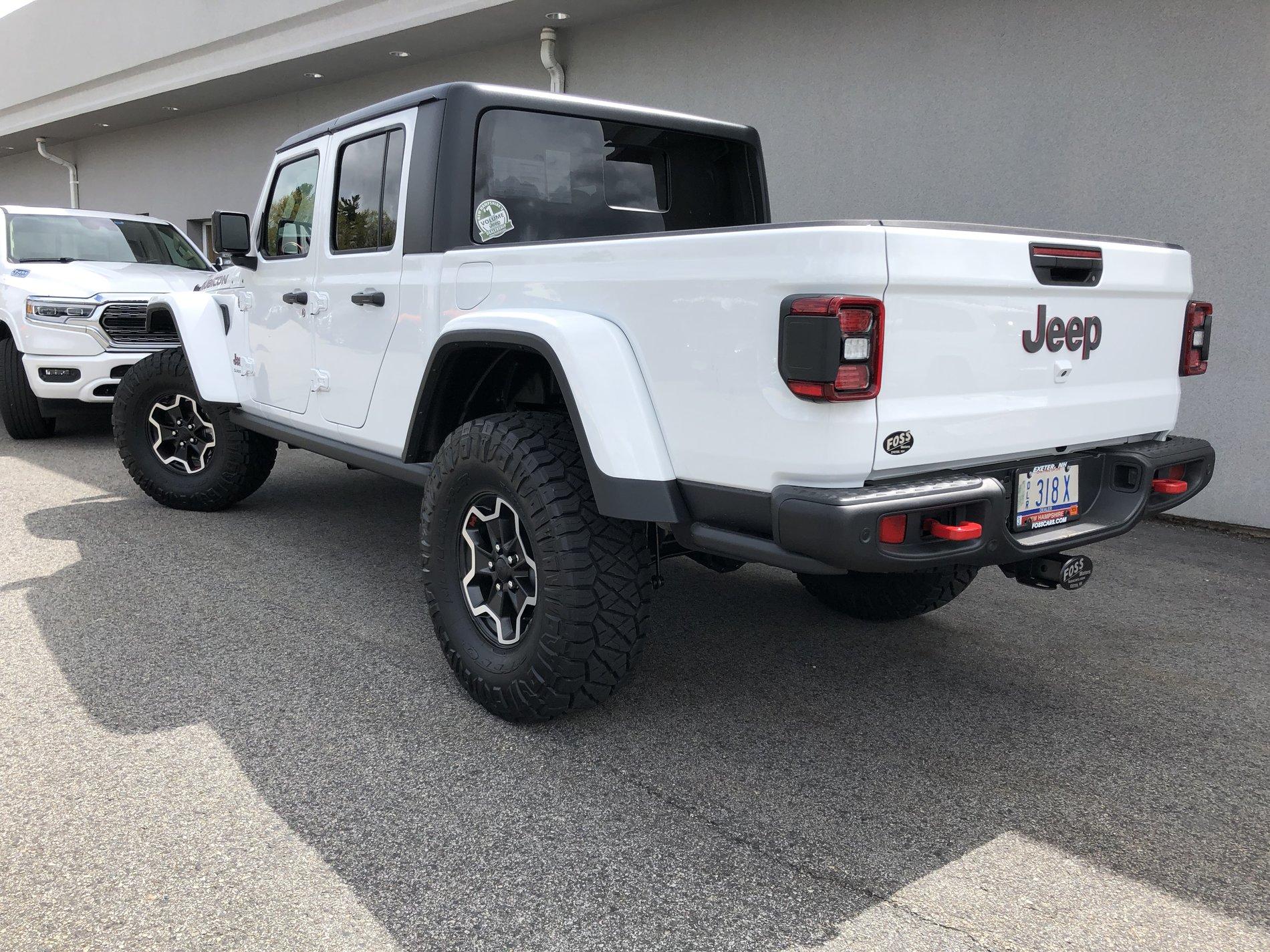 Jeep Gladiator BRIGHT WHITE Gladiator JT Club 7FD8CFA9-C5A7-4C1B-AAF9-158164626852