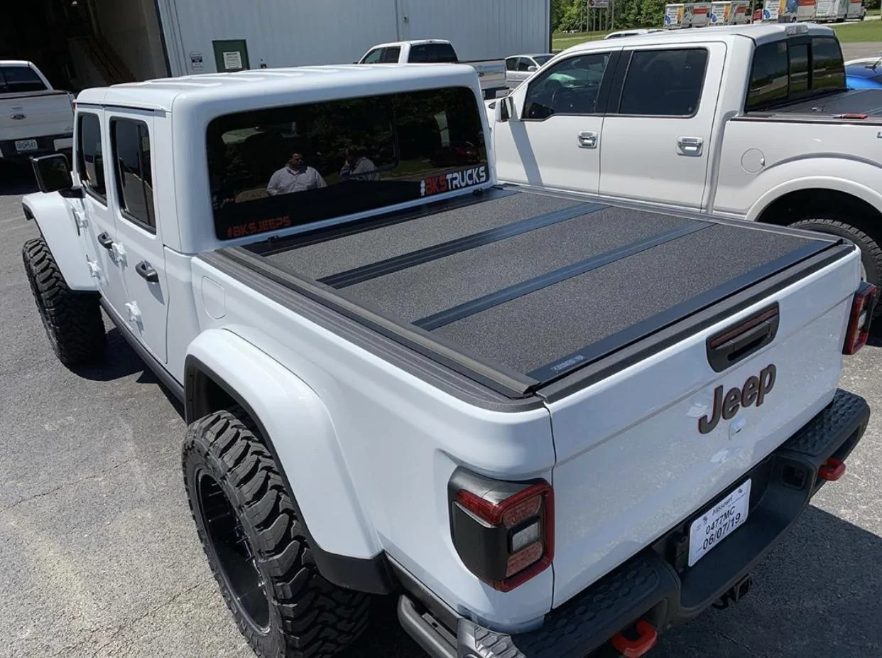 Jeep Gladiator BRIGHT WHITE Gladiator JT Club ADF0AB0C-29CB-4E3E-B46B-507EA135B585