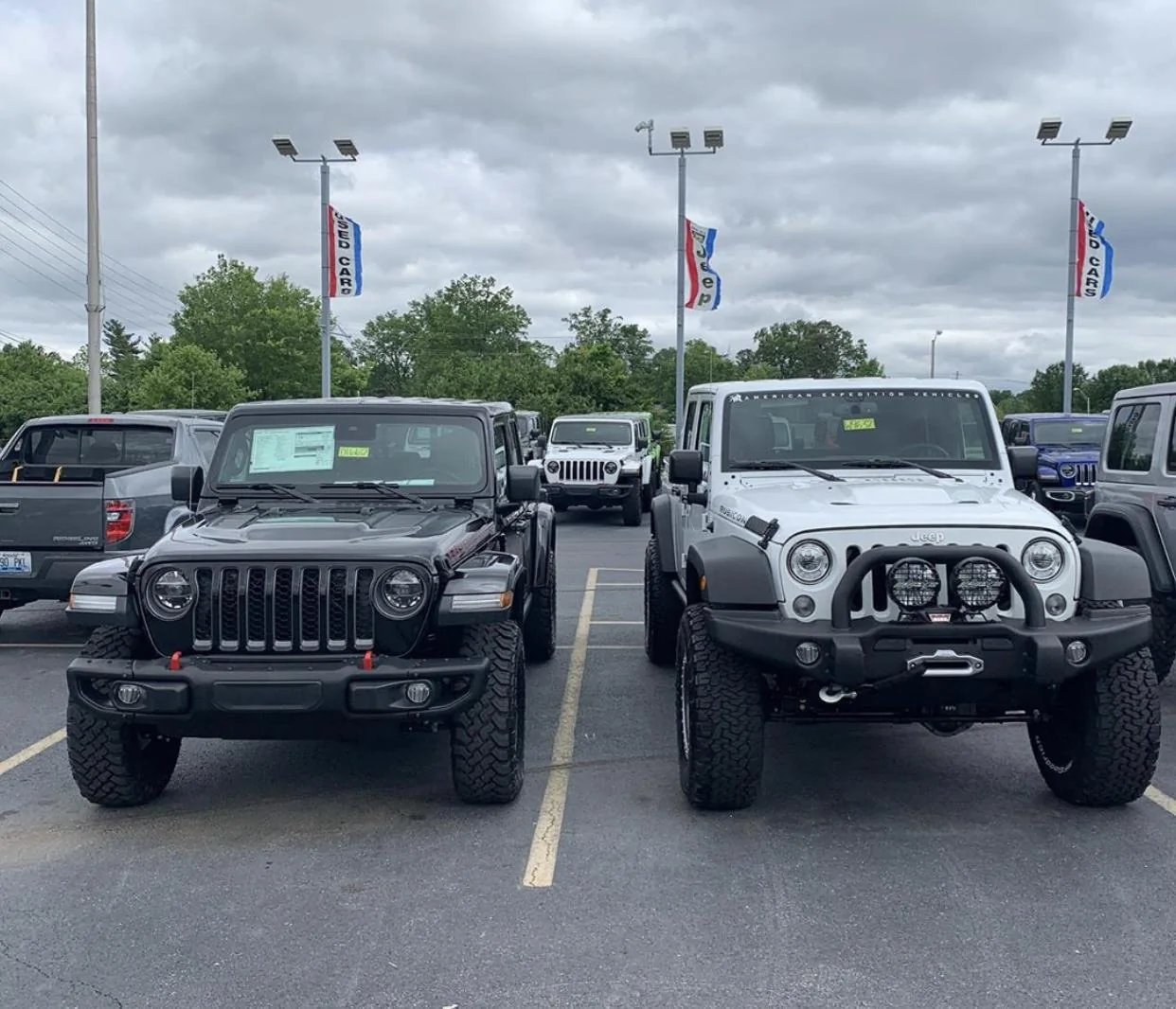 Jeep Gladiator BLACK Gladiator JT Club 42B0B79D-2636-482B-9F6F-08482E423BBB