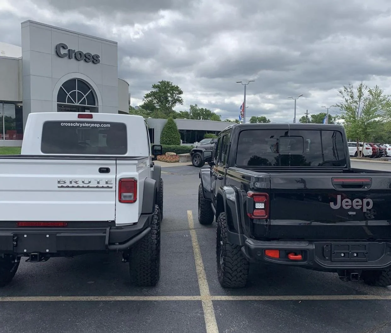 Jeep Gladiator BLACK Gladiator JT Club 61B5FD82-696E-4F16-BF83-FE5306D87081