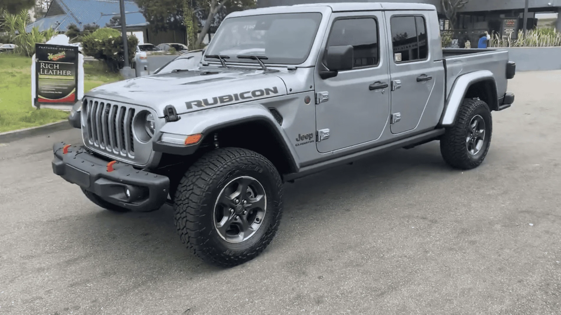 Jeep Gladiator BILLET SILVER Gladiator JT Club B25D3C93-5748-4C10-B813-A38EFA0F80C1