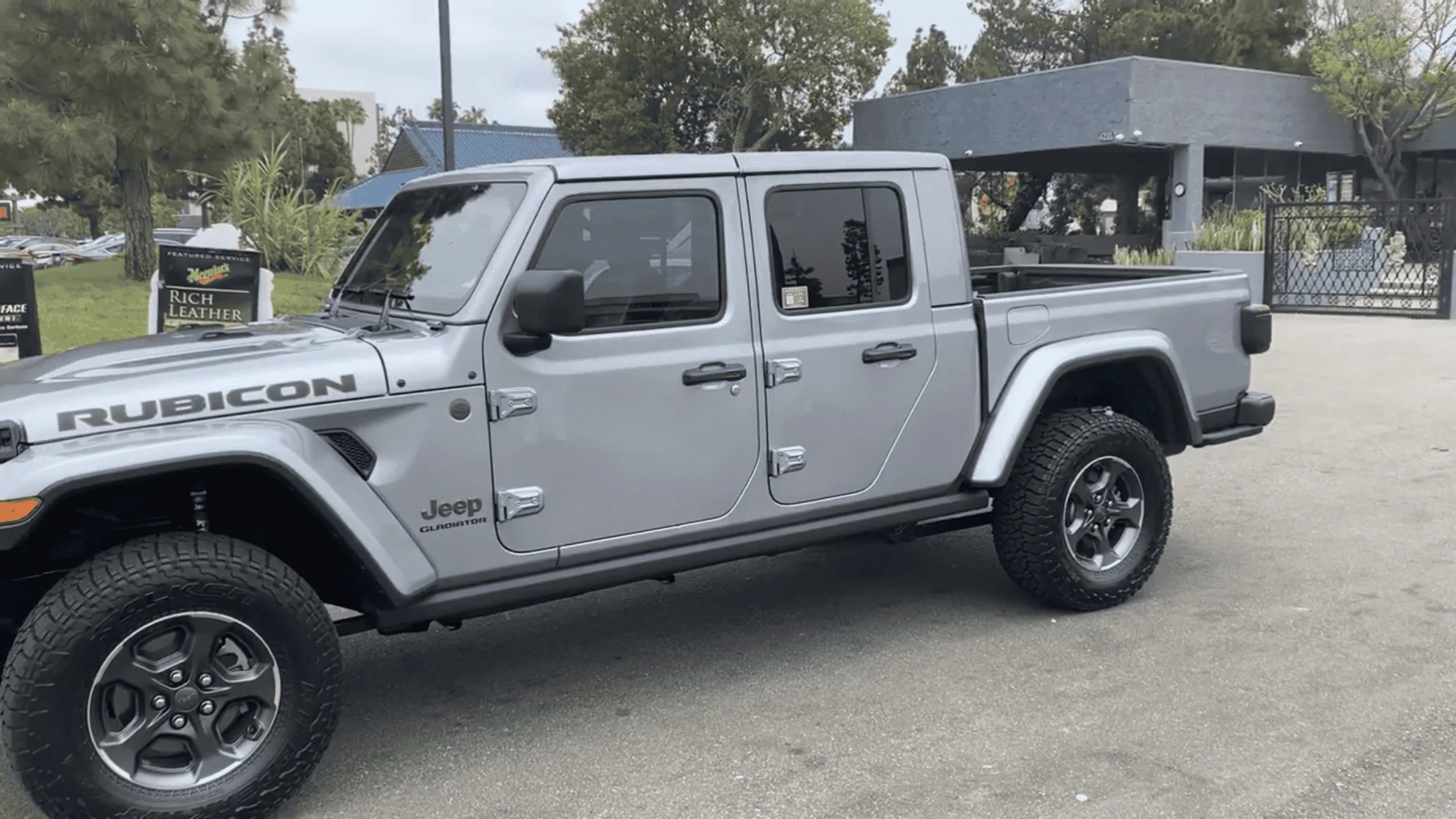 Jeep Gladiator BILLET SILVER Gladiator JT Club F6108DE9-0488-4B23-A2BB-E0BA0EA5EA00