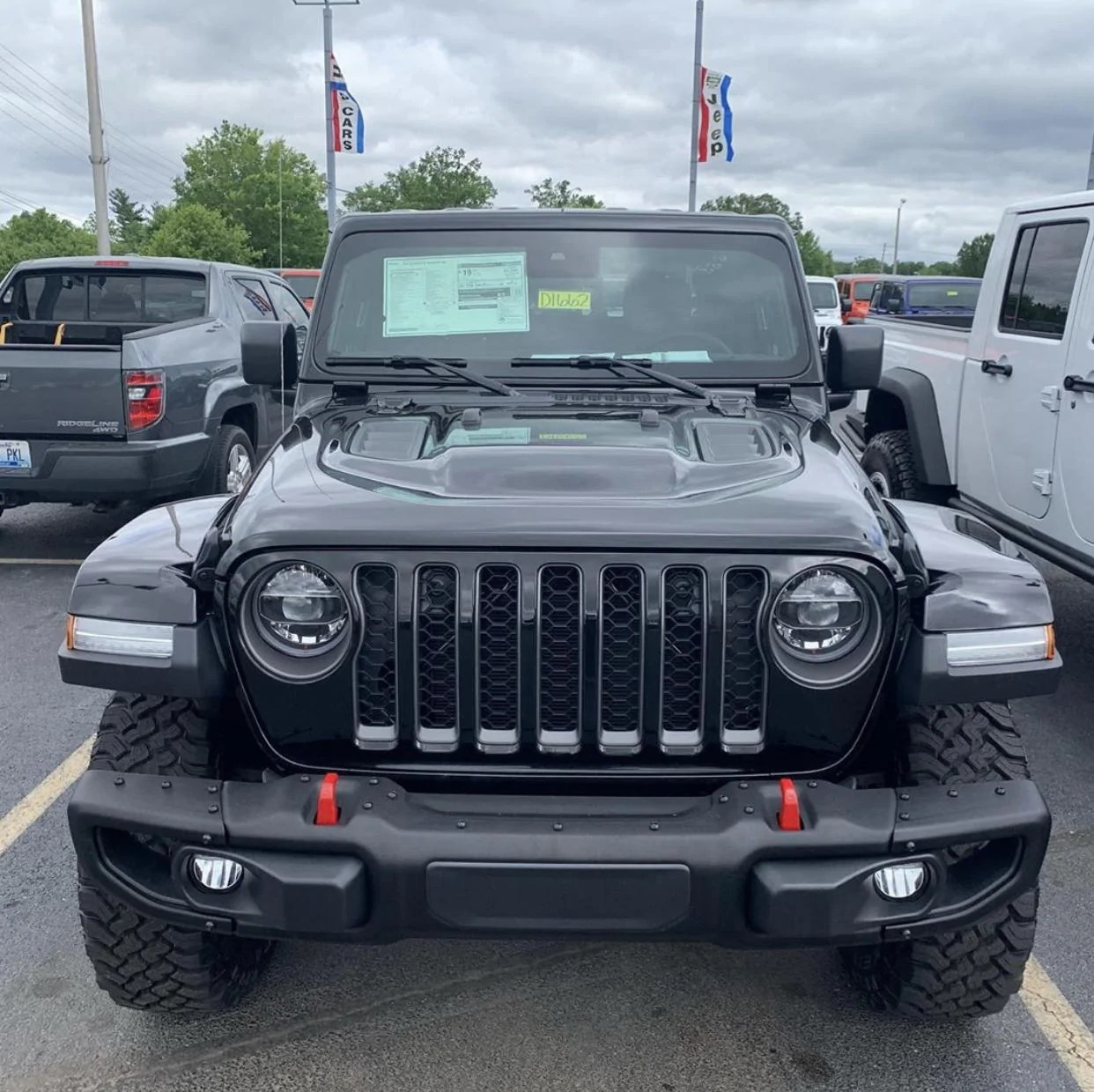 Jeep Gladiator BLACK Gladiator JT Club 5BEE9B07-51FE-4447-B418-9BA0BFB6D968