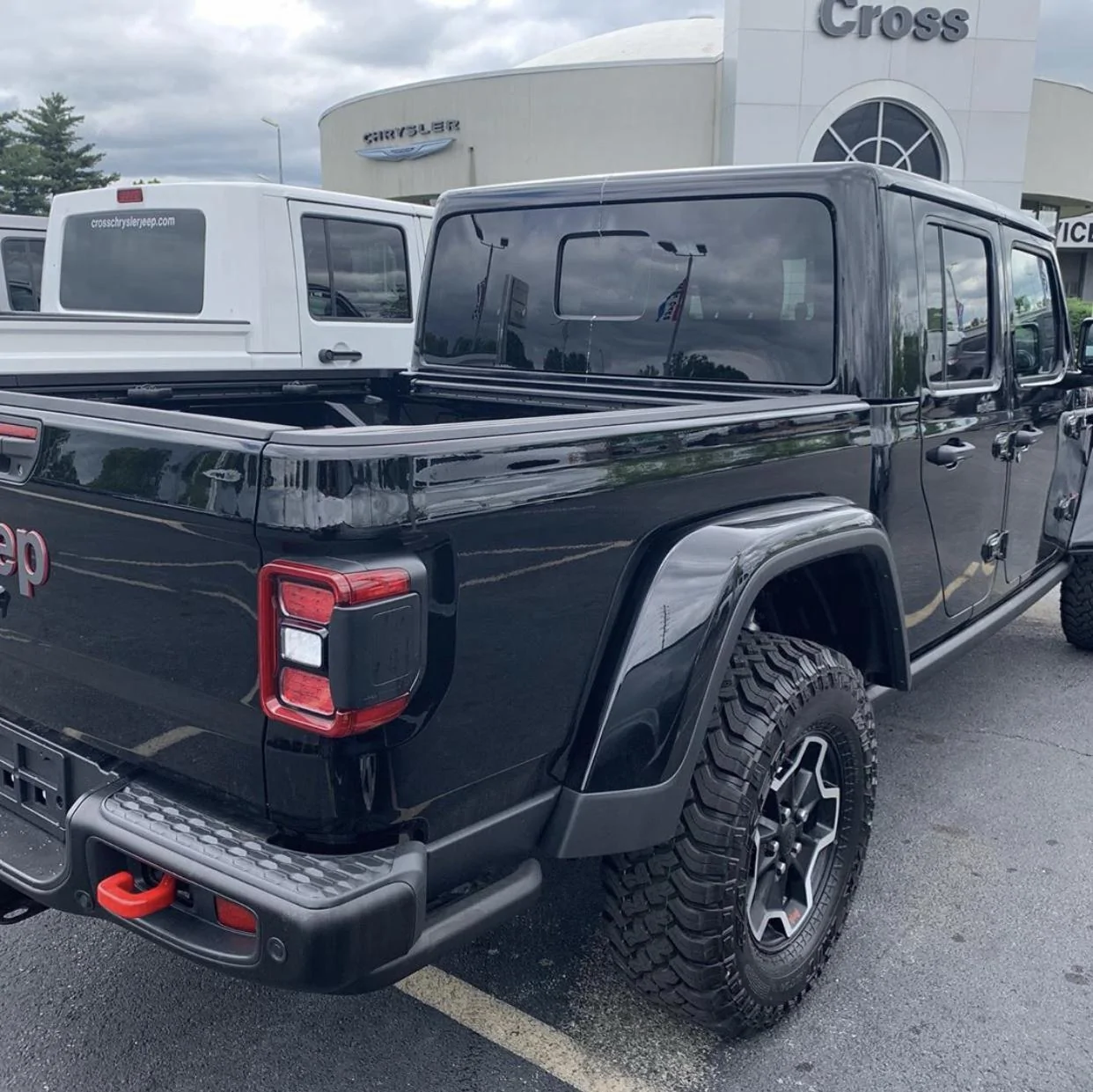 Jeep Gladiator BLACK Gladiator JT Club 6A6042E6-A928-483F-8685-BE961C902CFB