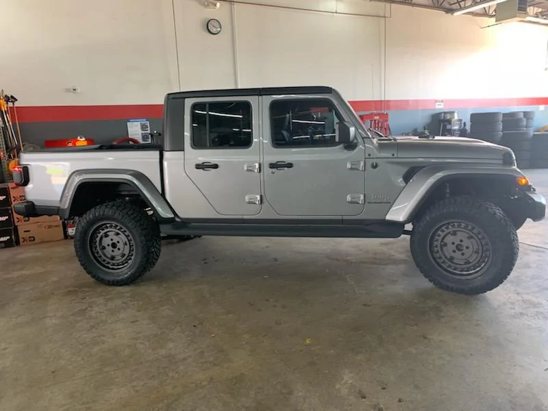 Jeep Gladiator Gladiators on Mopar 2" Lift Kit 63C6C953-F921-4536-9AE8-109B29A540D6