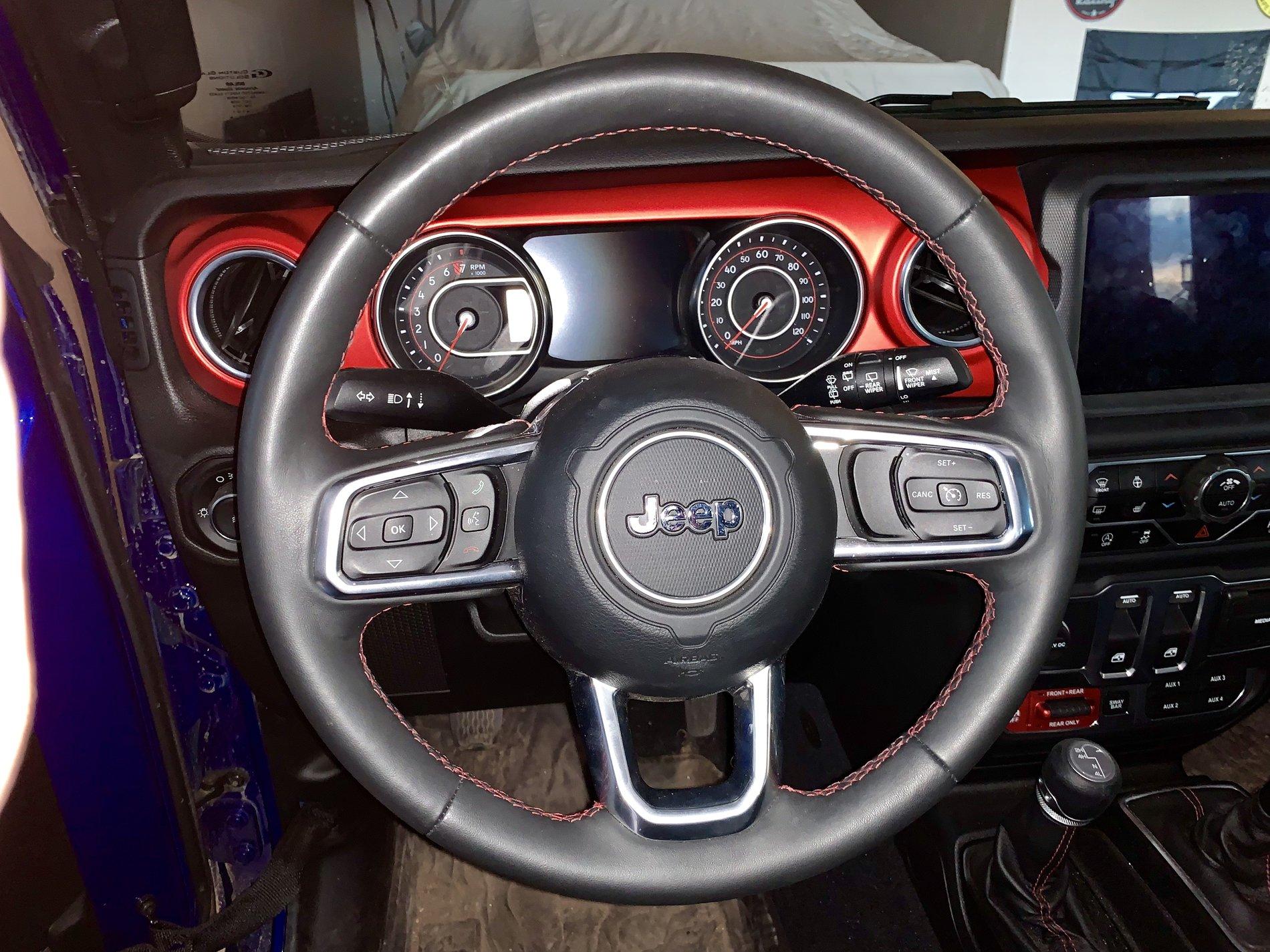 Jeep Gladiator Interior shots? 3931A10F-ED0A-4D14-865C-28B697923A89
