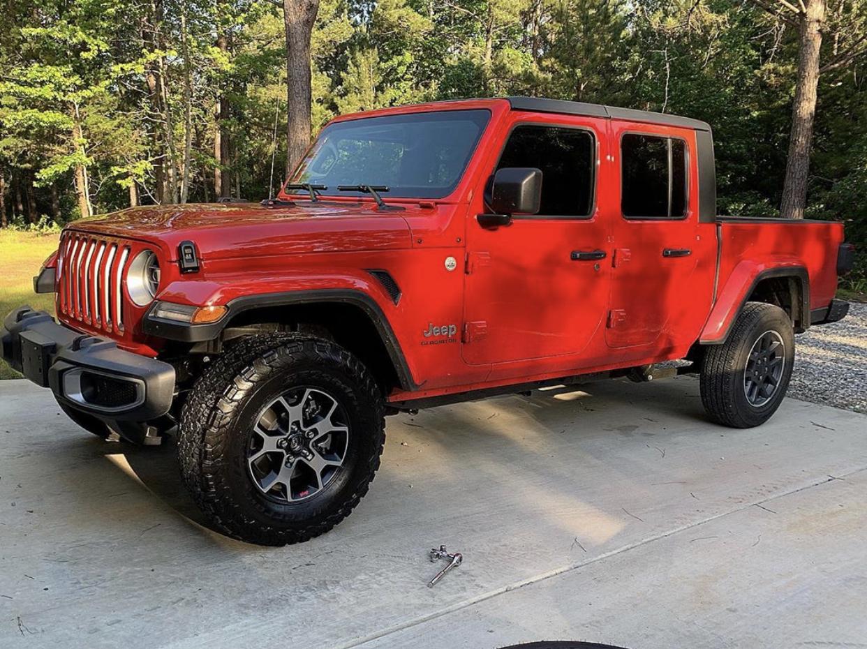 Jeep Gladiator FIRECRACKER RED Gladiator JT Club 2D5A82DB-8ED1-4DC0-94F7-35DA09701EDA