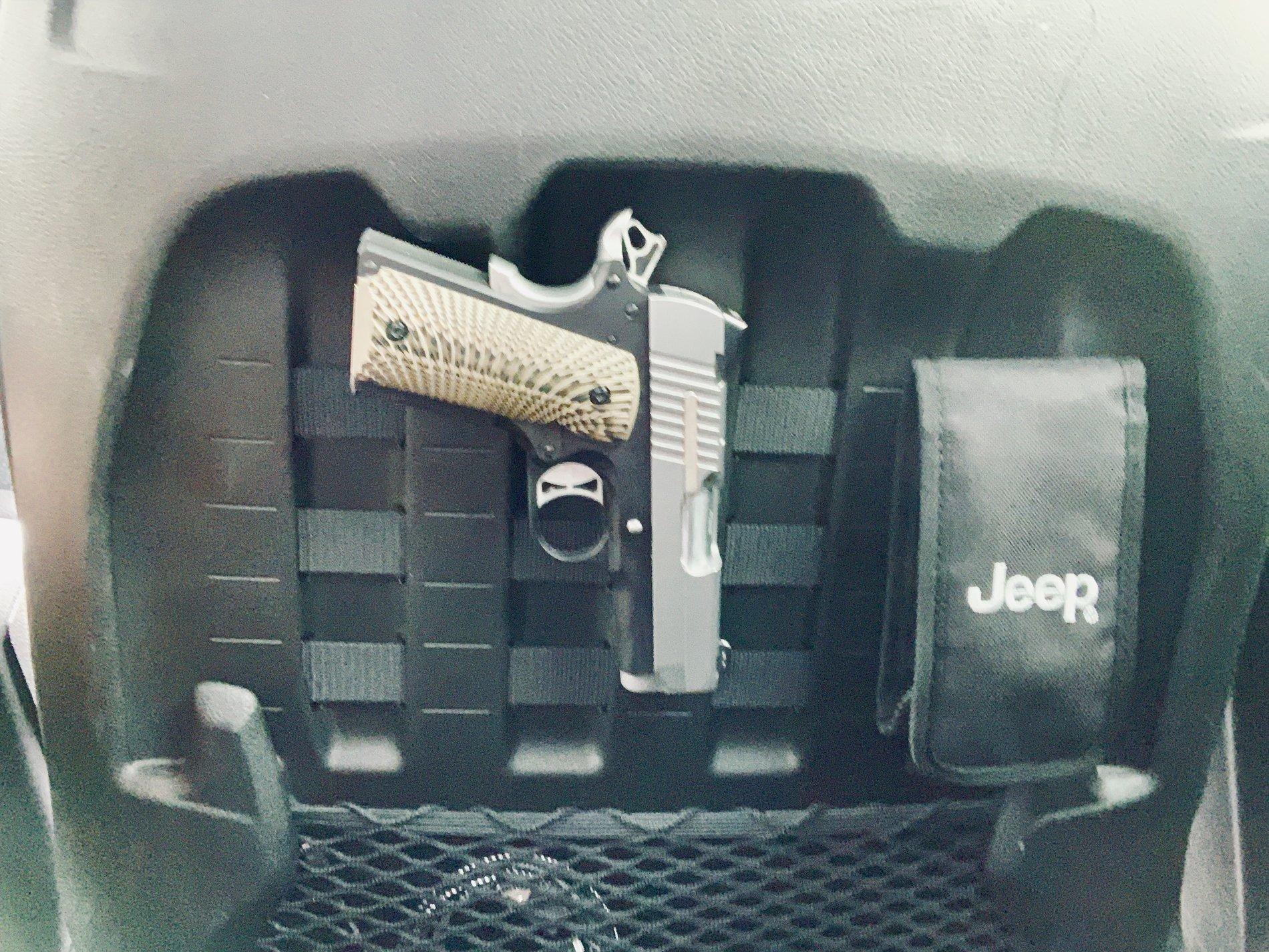 Jeep Gladiator Interior shots? FE1B007E-111E-4989-8A2A-5218C8D629BB