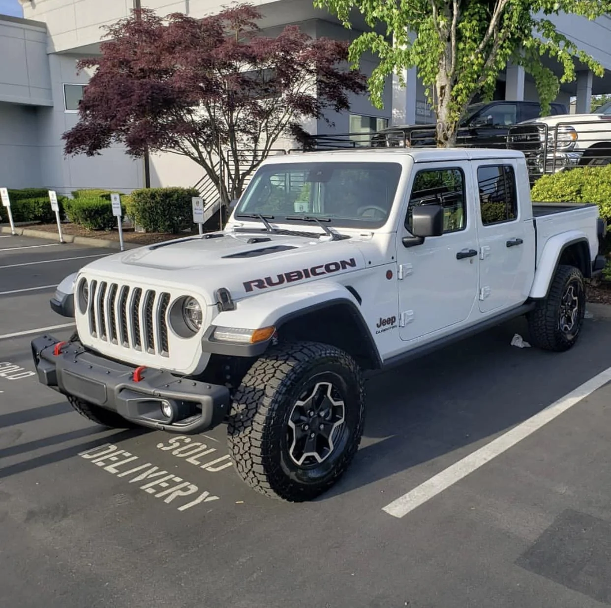 Jeep Gladiator BRIGHT WHITE Gladiator JT Club E6AD5223-5270-4147-A711-CDD86AF977B6