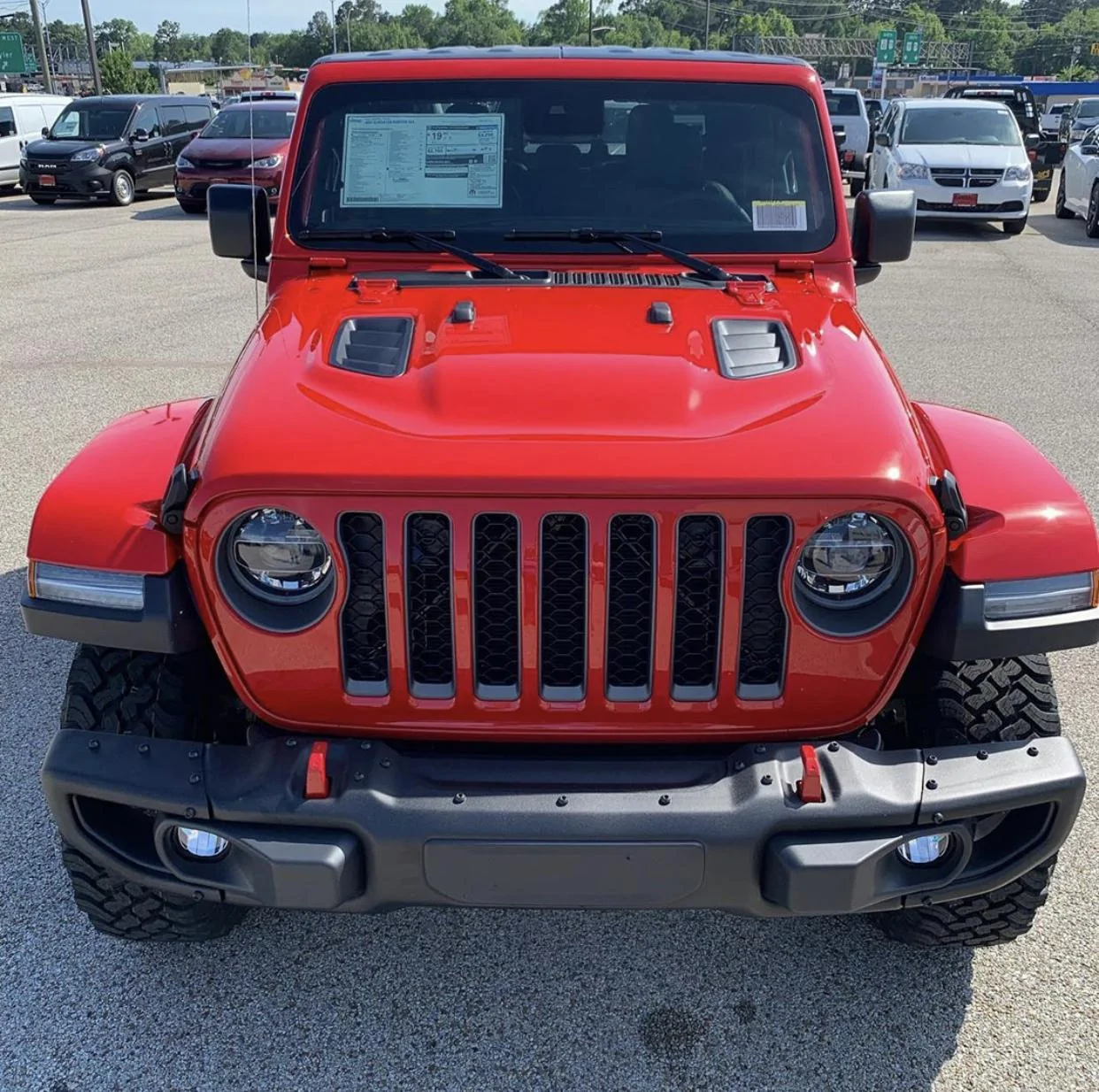 Jeep Gladiator FIRECRACKER RED Gladiator JT Club 4668ADC6-9209-4517-9EC7-F1A4277AAA63