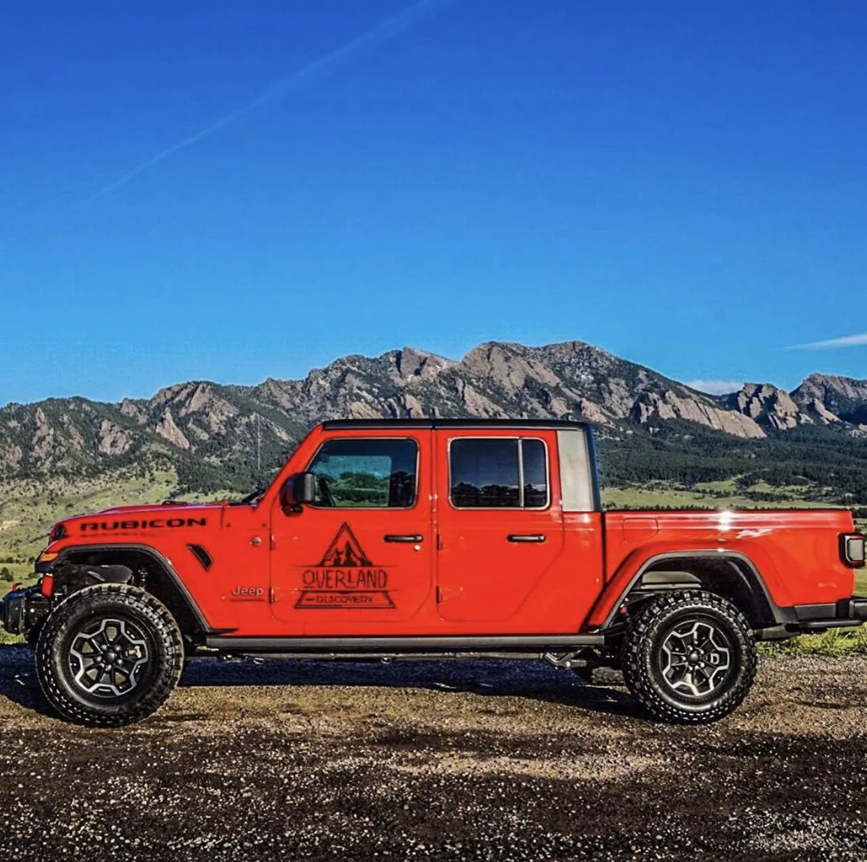 Jeep Gladiator FIRECRACKER RED Gladiator JT Club 1D503751-1362-4501-9F29-23F8BA300655