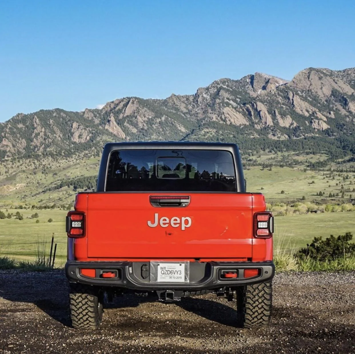 Jeep Gladiator FIRECRACKER RED Gladiator JT Club 811BAED0-95D0-4BAC-A36C-DAE4A5326131
