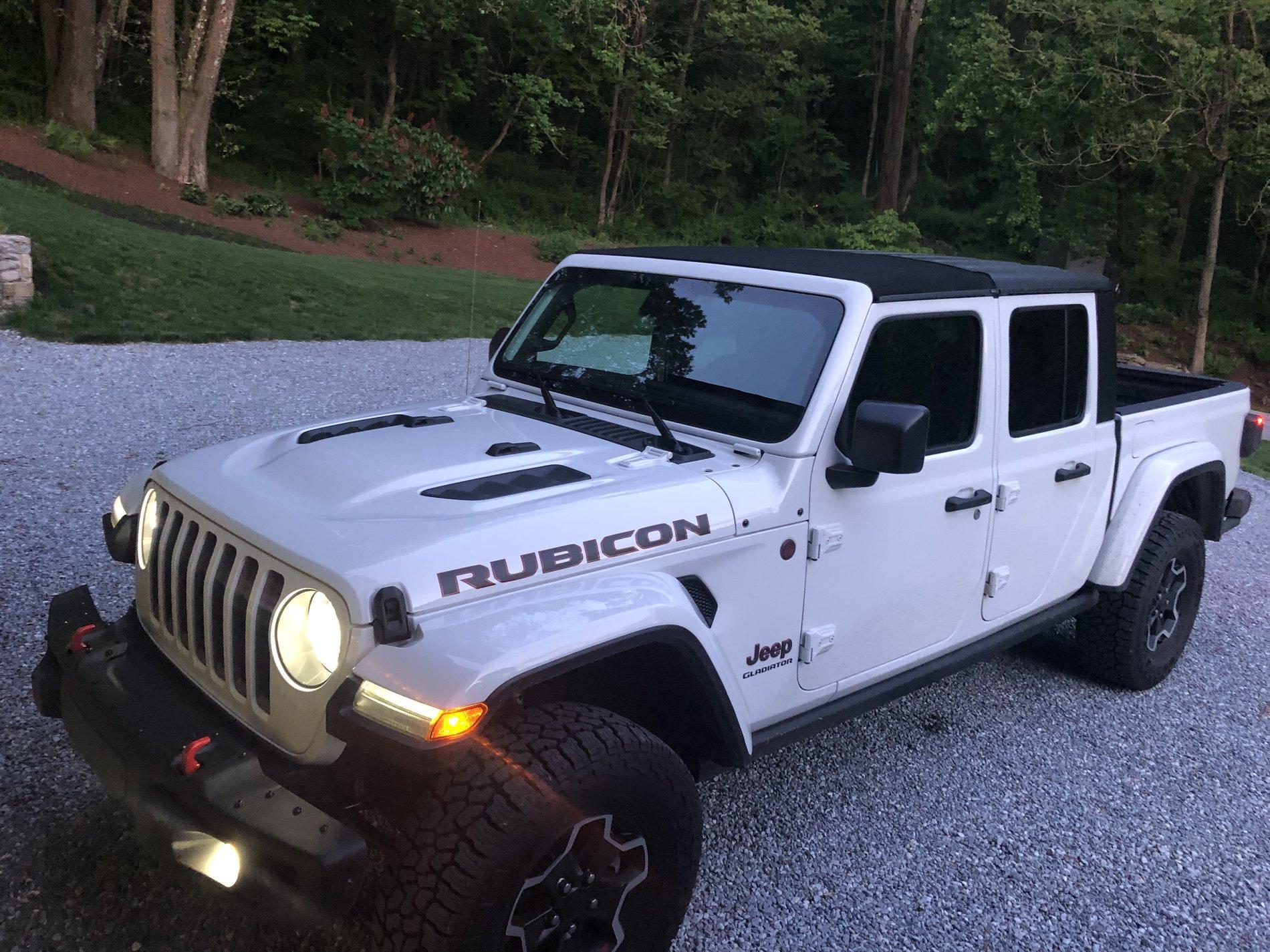 Jeep Gladiator Who has or is buying a Sunrider for Hardtop by Bestop? 29A98307-270D-4F4D-8BC5-30F886661F3C