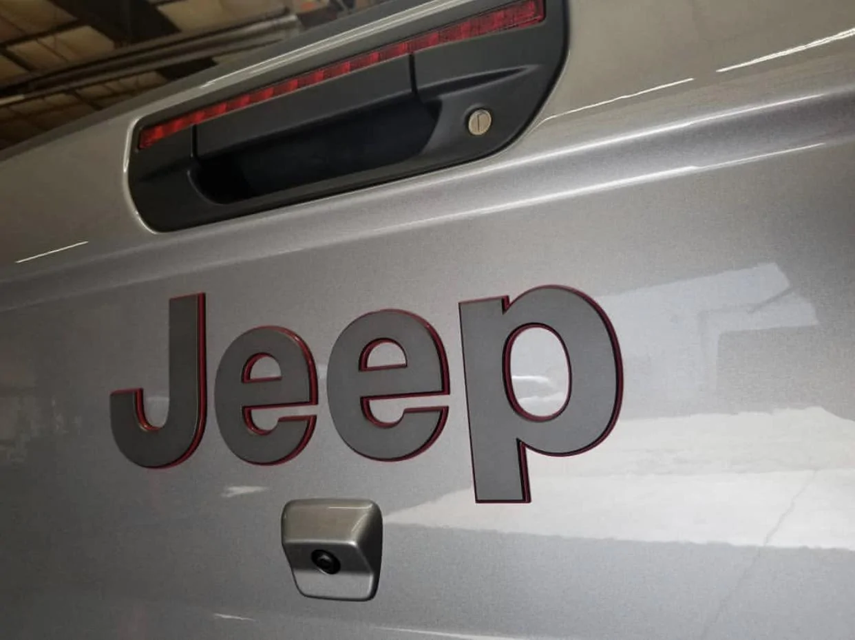 Jeep Gladiator BILLET SILVER Gladiator JT Club FFE8751A-4D11-4C6A-A96F-D43FC5496B0E