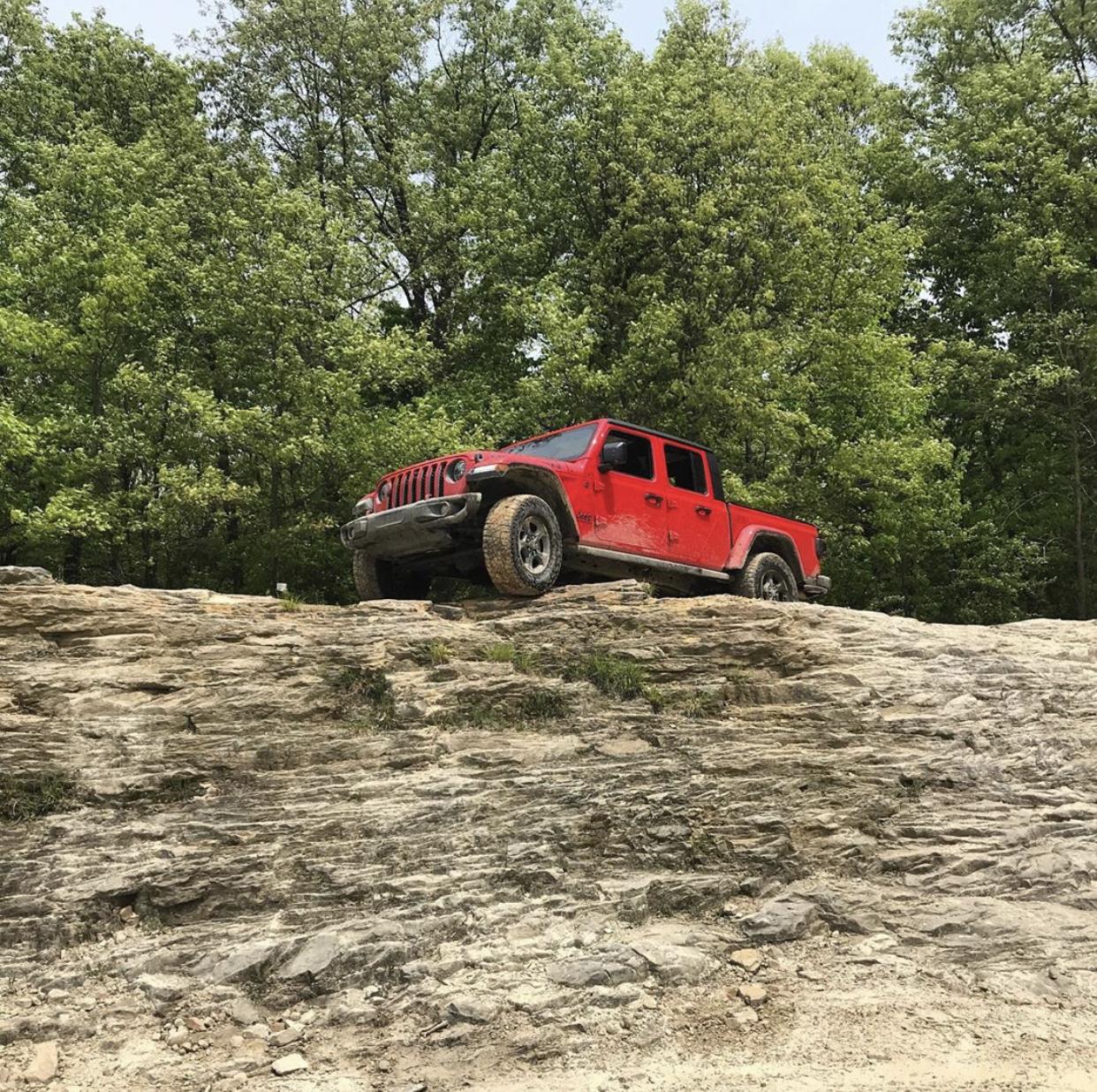 Jeep Gladiator FIRECRACKER RED Gladiator JT Club F14FF651-5D2E-4F91-B1CB-5DEABB92EC0C