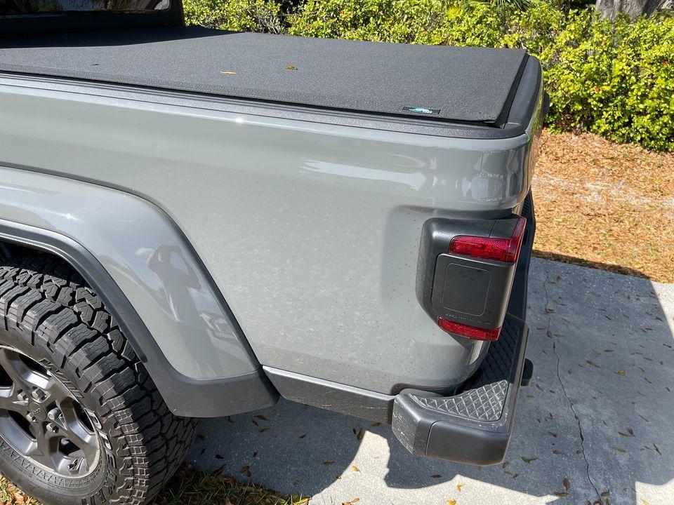 Jeep Gladiator Truck Gear Linex Eclipse Tonneau Cover Low Profile Jeep Gladiator Lifetime Warranty 157157239_439227094015206_227730573624030404_o
