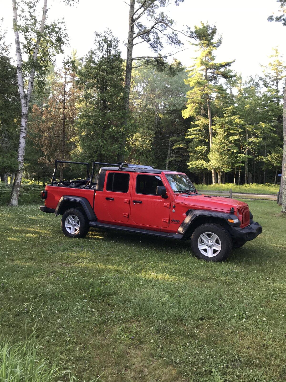 Jeep Gladiator Show me your rack 86C1ADD6-49AF-4AC4-99D3-63A48F0B9607