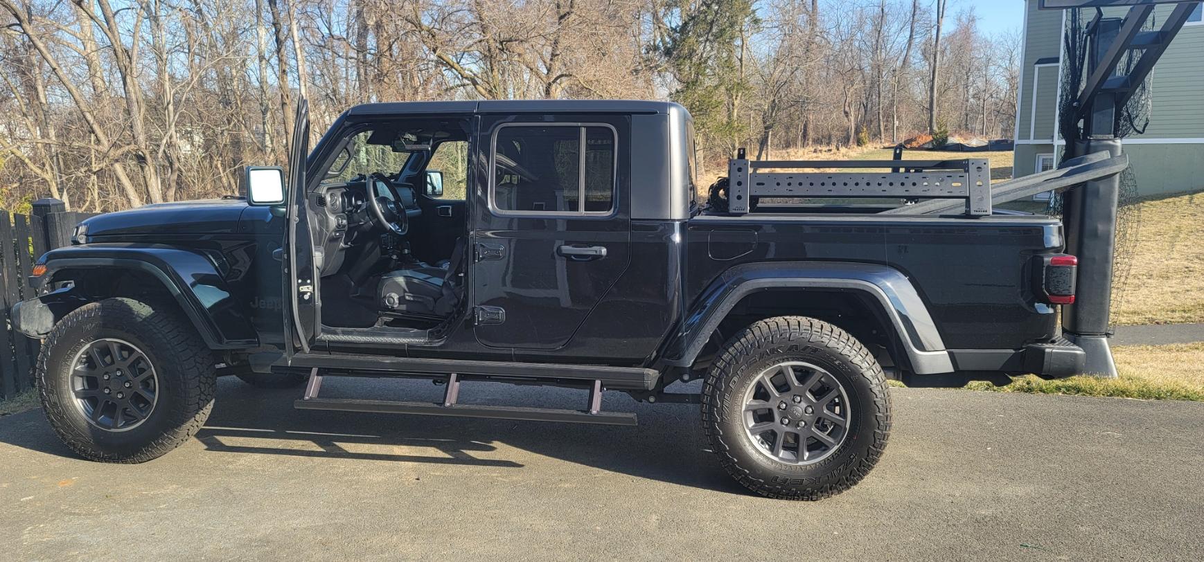 Jeep Gladiator Invictus and Hothead headliners 20210313_084746