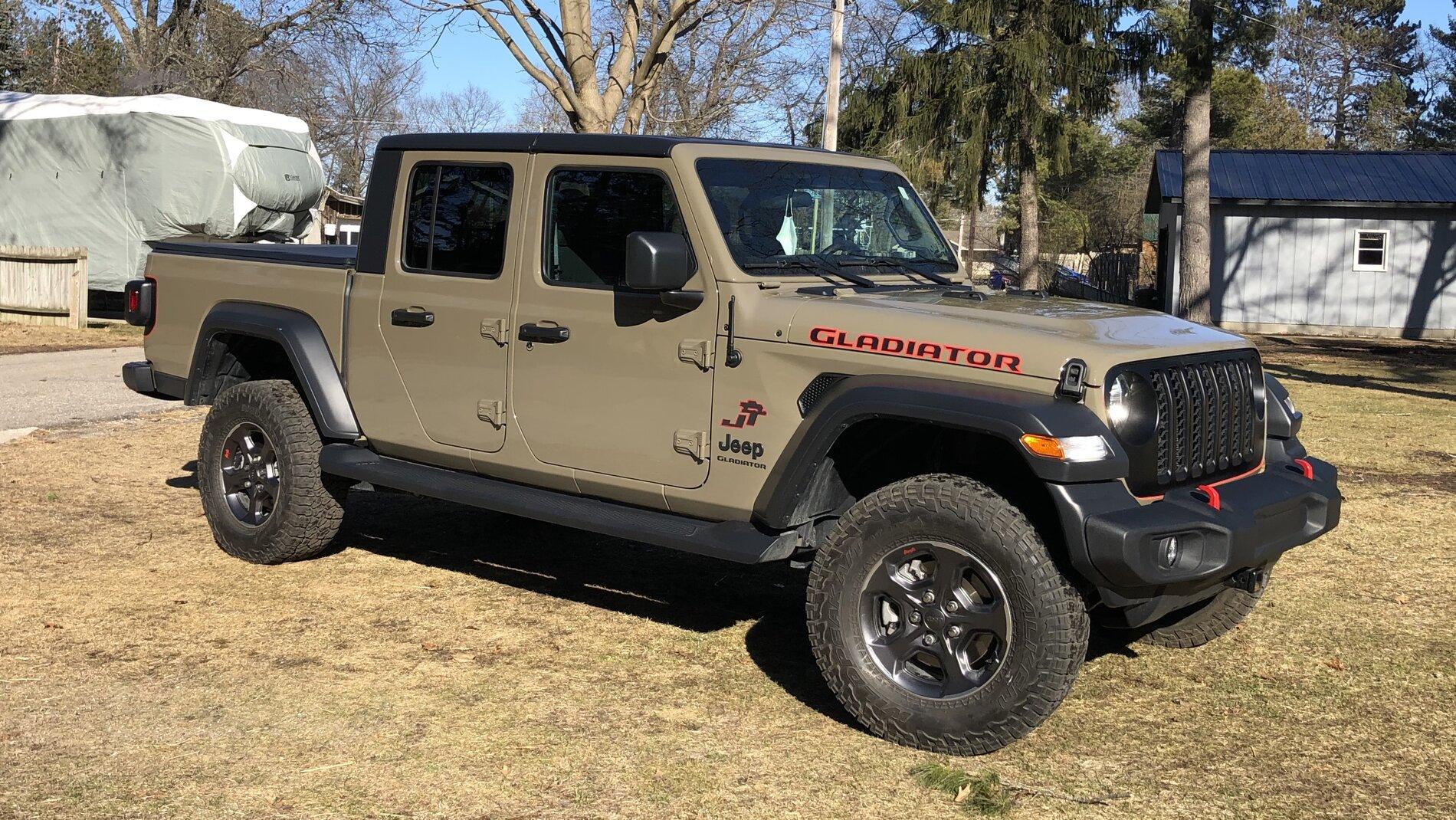 Jeep Gladiator Can you build a better Jeep and save money by starting with a Sport S? 243AA940-FCA0-4517-97AD-E959FDDC30A2