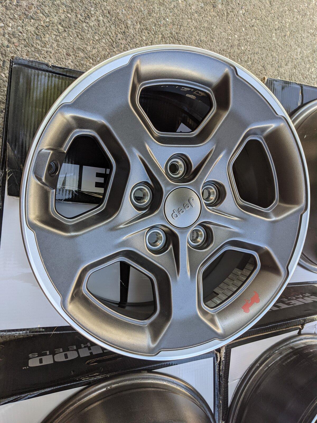 Jeep Gladiator Rubicon 17" Takeoffs PXL_20210312_220354864