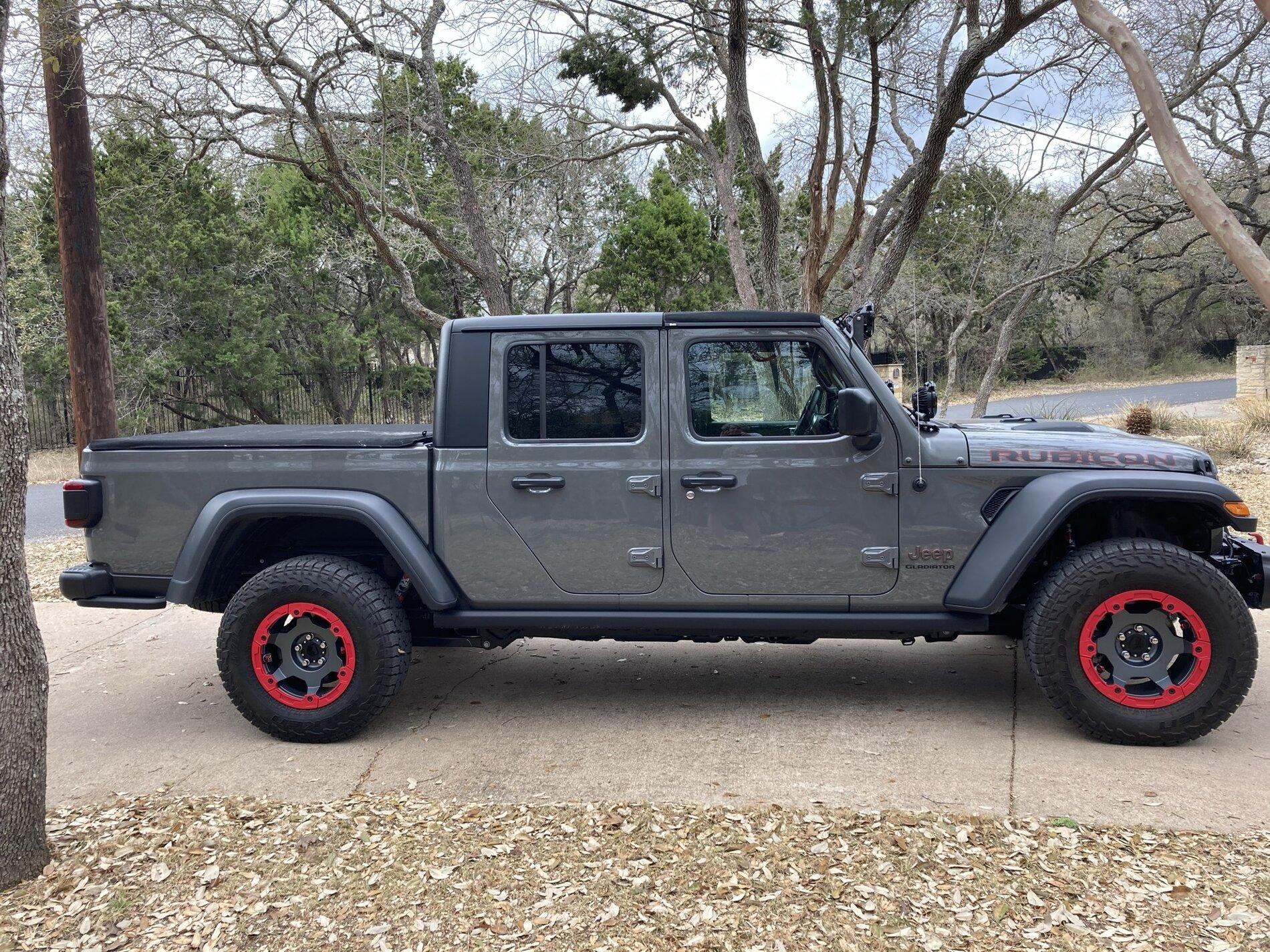 Jeep Gladiator STING GRAY Gladiator JT Club 0975F256-B09D-43F6-8B56-D46BE02EAF58