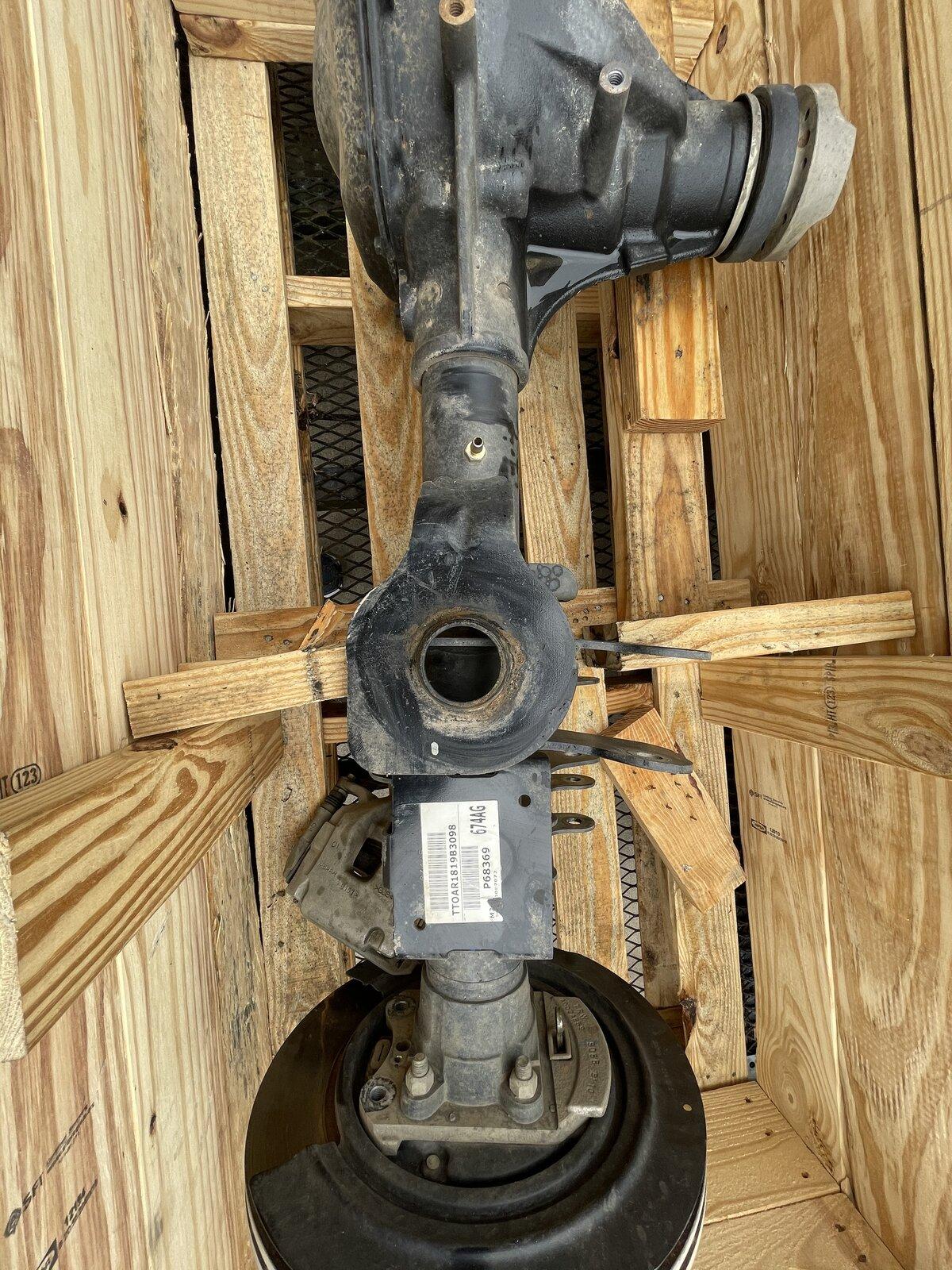Jeep Gladiator Sport s Dana 44 axles $2500 BFA9851A-DF67-40BB-B0CD-E7046179D441