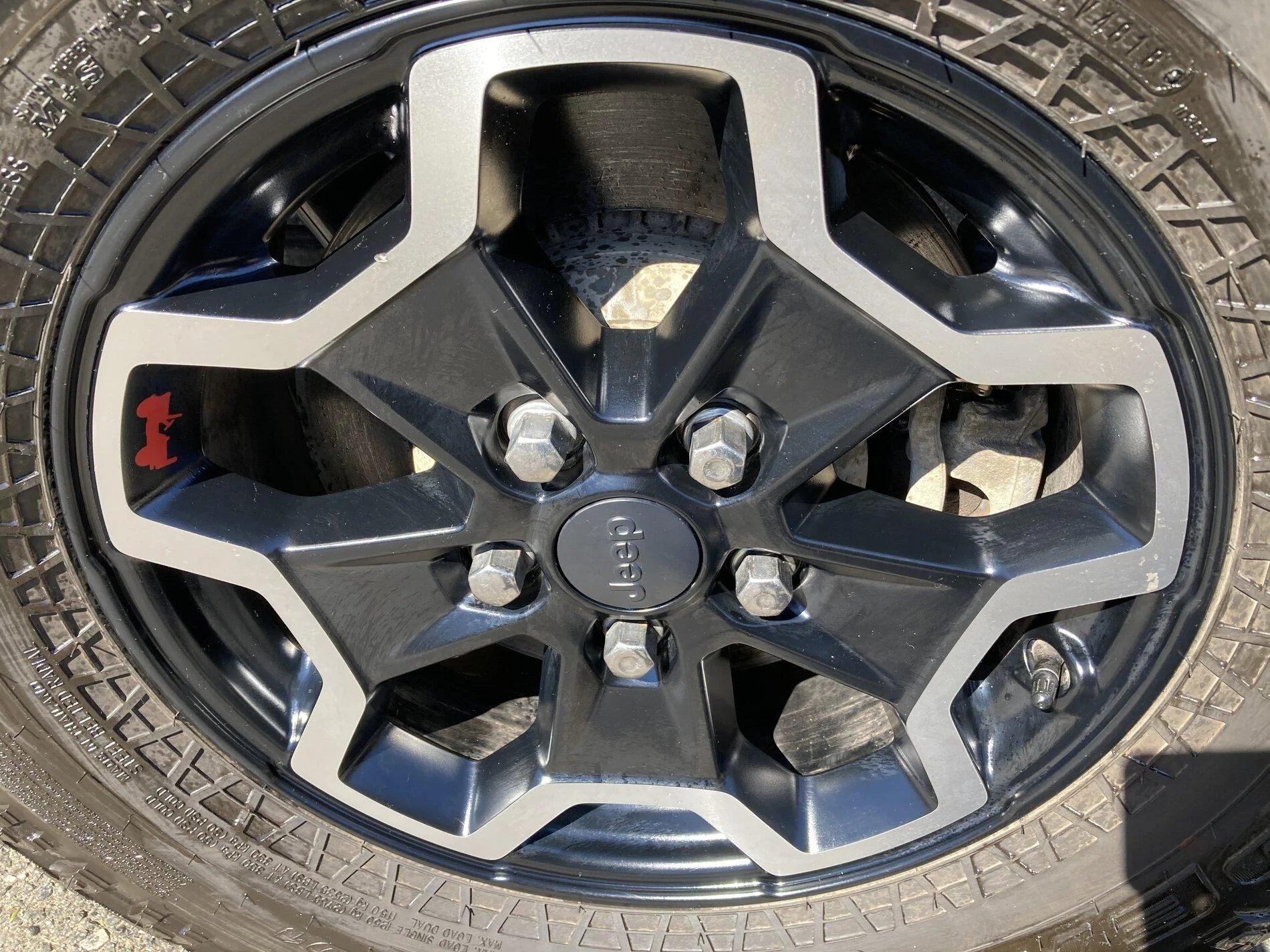 Jeep Gladiator Rubicon Wheels with Tires and TPMS 2B3ED5E1-5900-474F-82AC-D5D43F08E80F