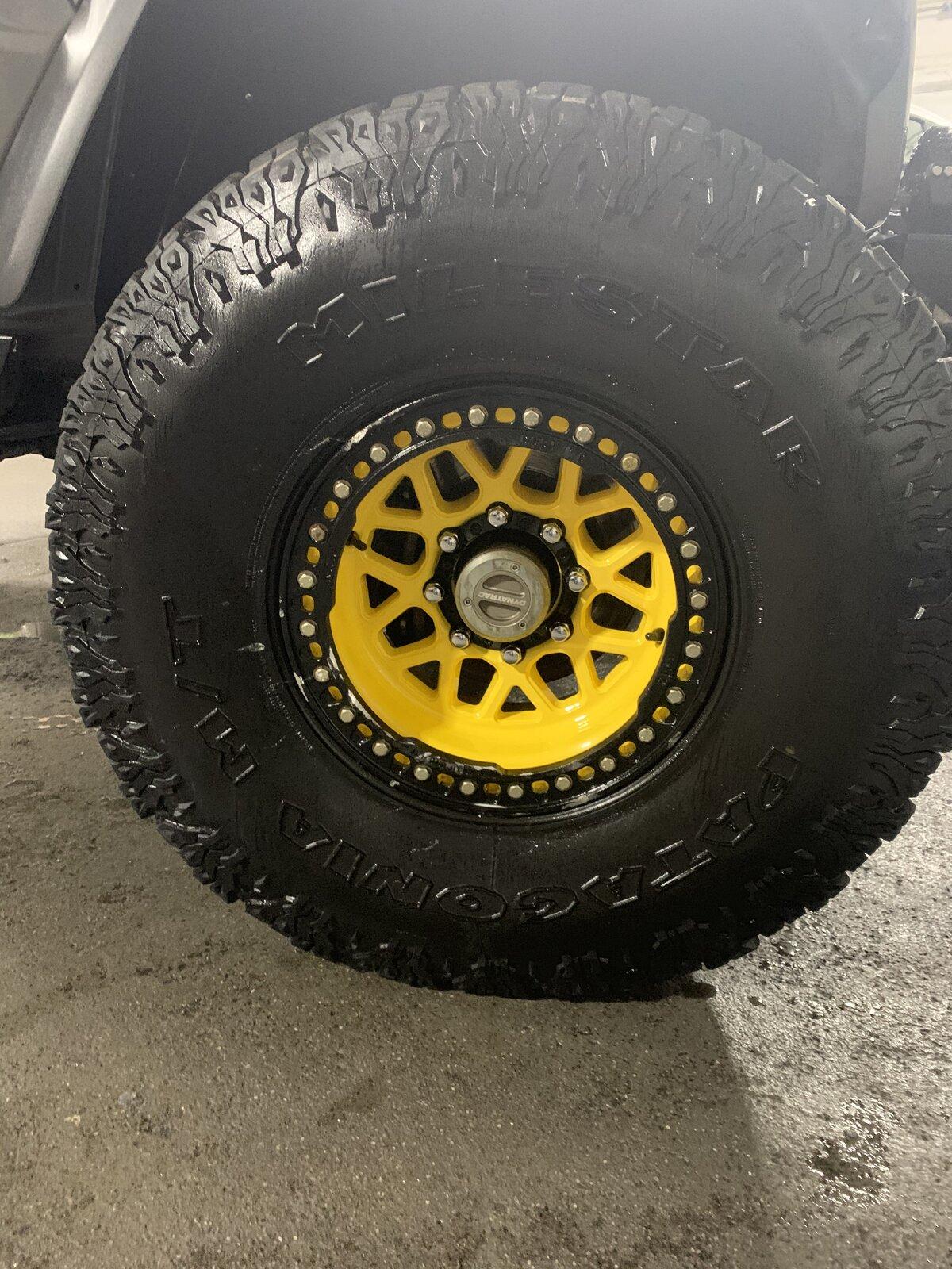 Jeep Gladiator Kmc Bead lock wheels for Sale $2000 0D772529-E124-4D68-82FC-D99C07B9BF1B