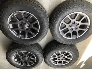 Jeep Gladiator Jeep  Gladiator 8oth anniversary Tires/Rims IMG_0173