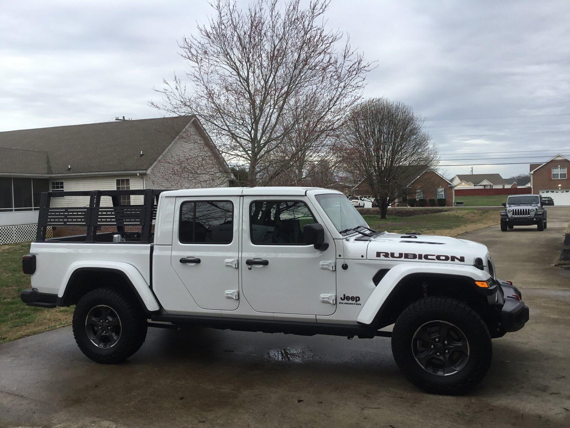 Jeep Gladiator Show me your rack CD2FF9F9-4CA5-4862-BA06-FDF33BD1201D