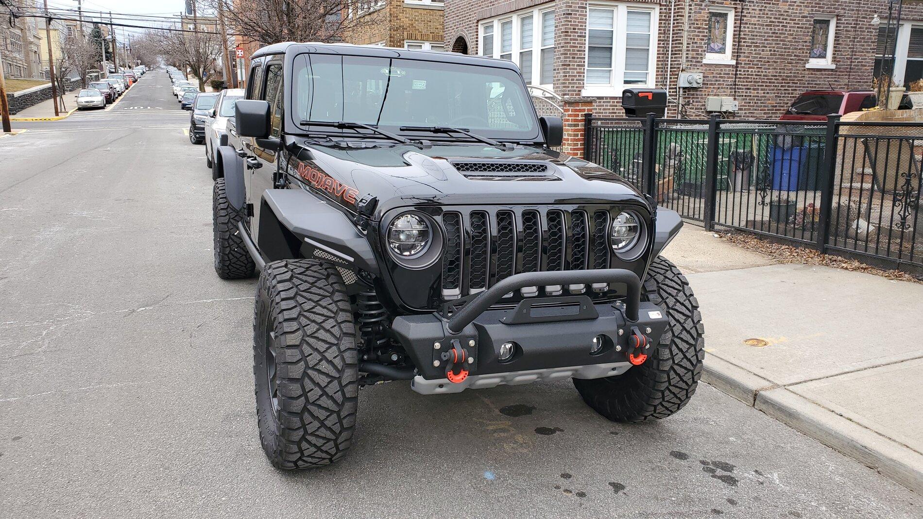 Jeep Gladiator Anyone running 35s on stock wheels without issues? 20210131_100508