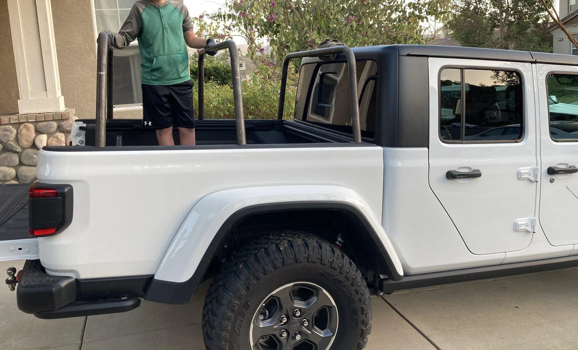 Jeep Gladiator Metal Tube Bed Racks - ideas and options 5657B860-C789-4F32-8FE6-5E83F7165459