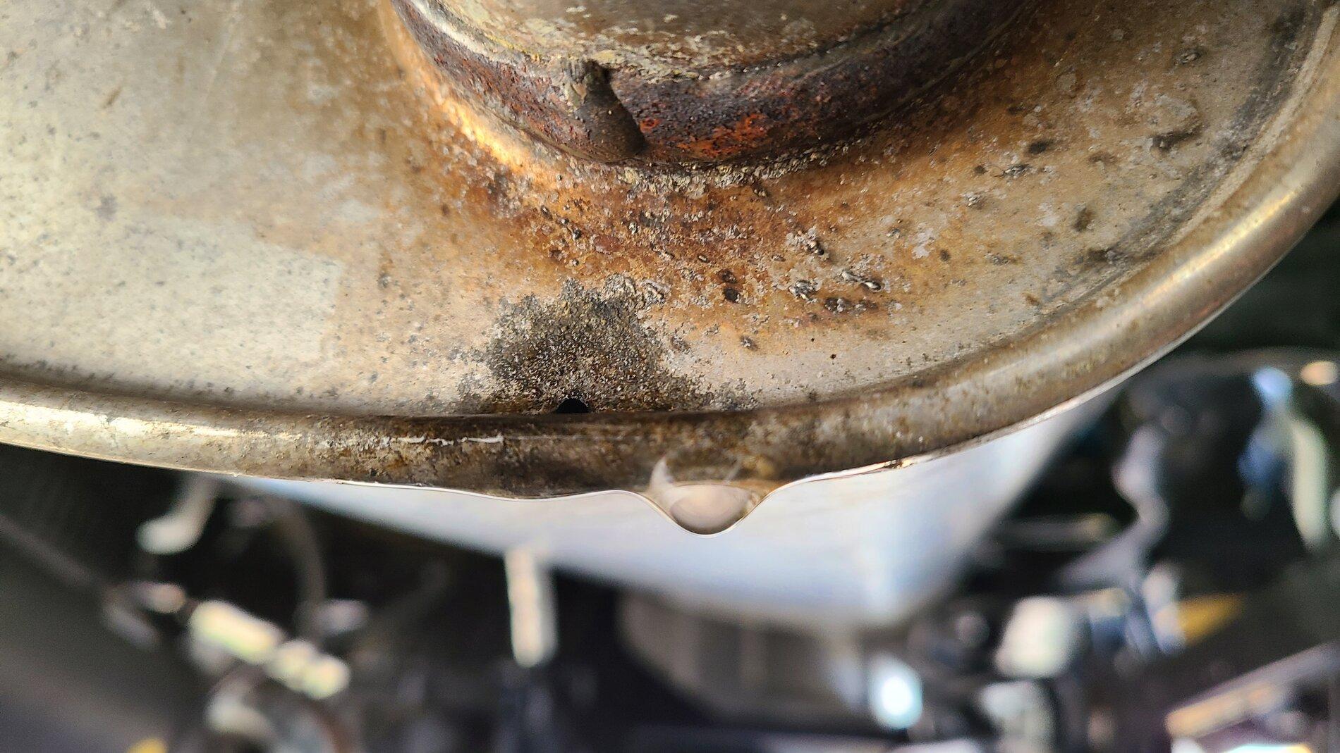 Jeep Gladiator Excessive Rust on muffler 2020 Sport 2k miles 20210314_160309