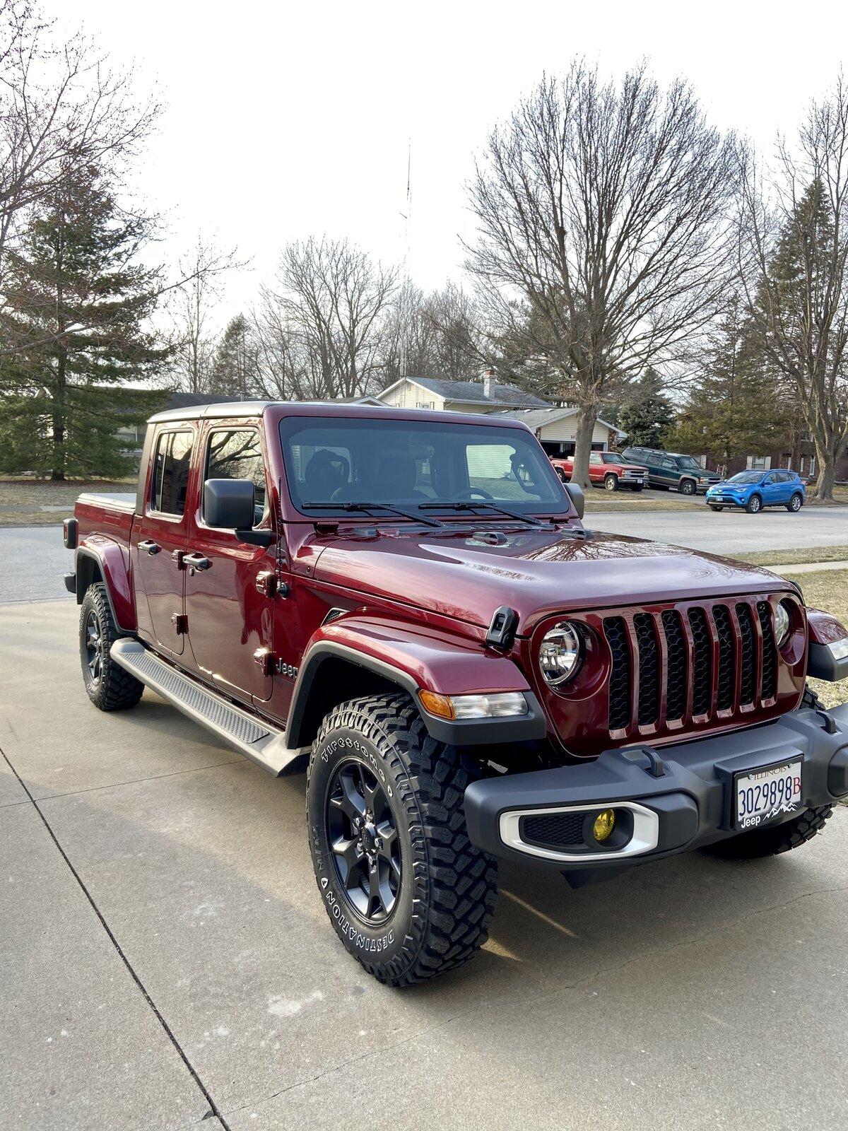 Jeep Gladiator Willy’s stock wheels / tires B2755656-3A2E-463B-B3F3-463A5A3D6301