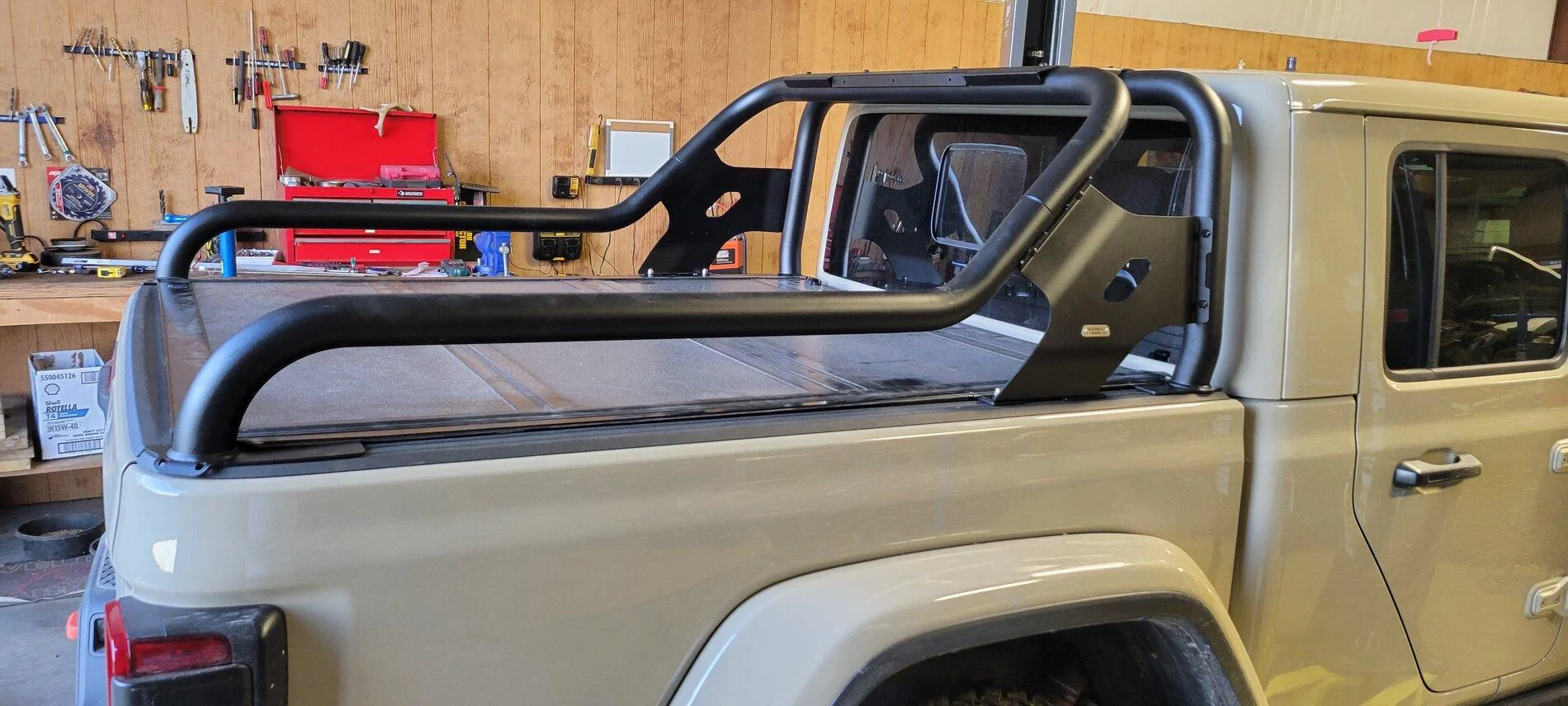 Jeep Gladiator 2020 Mojave with Maximus3 bed rails 20210314_191934