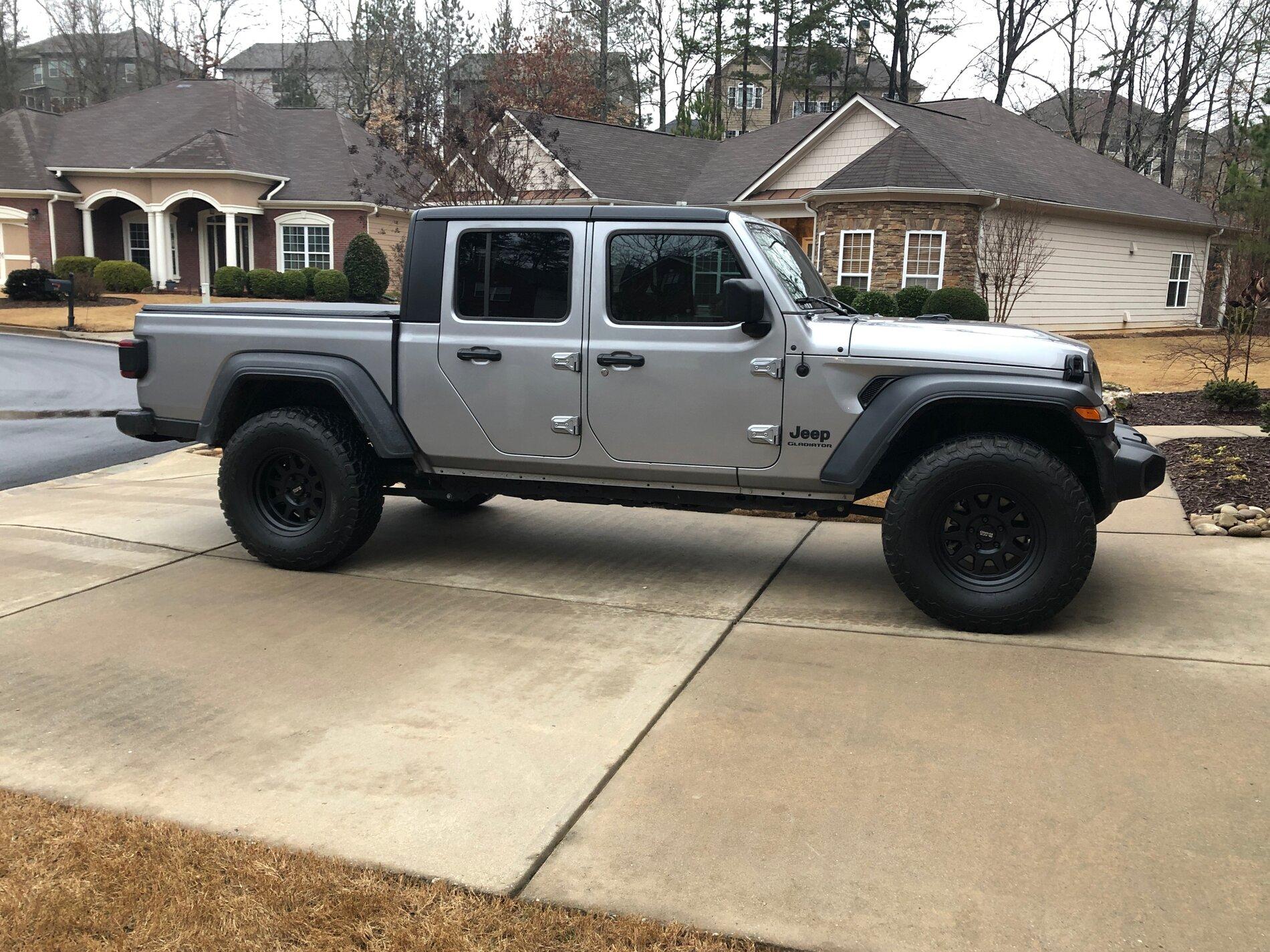 Jeep Gladiator SHOW ME YOUR WHEELS! 56BEE188-2F98-4F3D-B1BC-6457FDDFDCD2