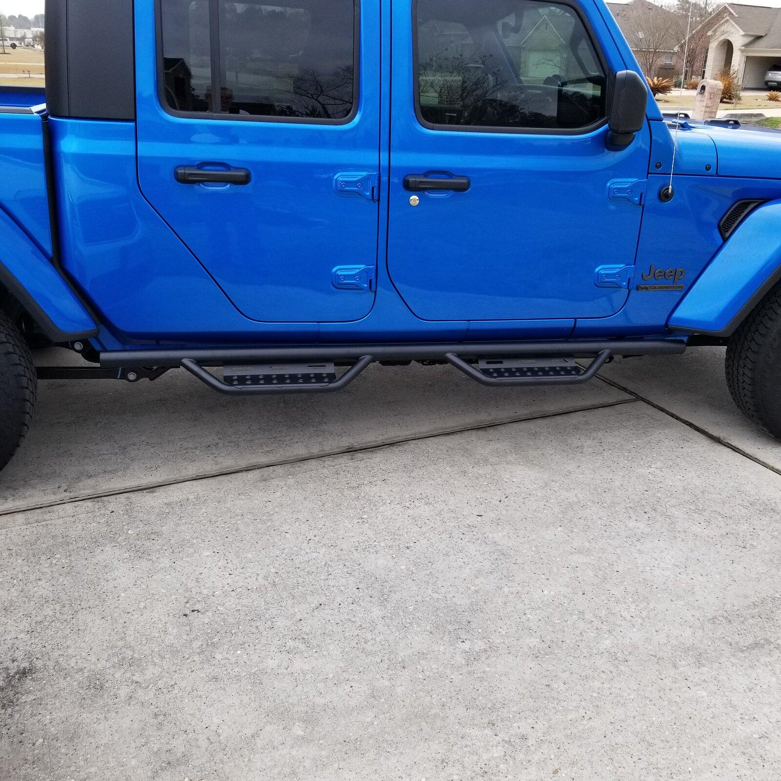 Jeep Gladiator N-Fab side step differences steps