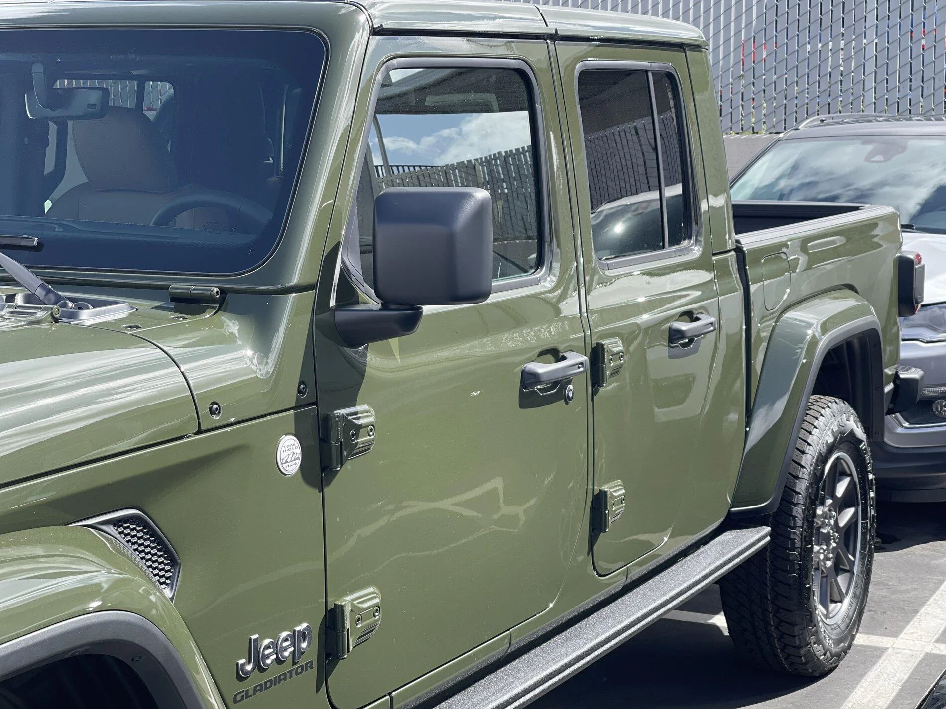 Jeep Gladiator SARGE GREEN Gladiator club 8BDFCC42-F0C0-4463-9A2B-9F75F47CEAB6
