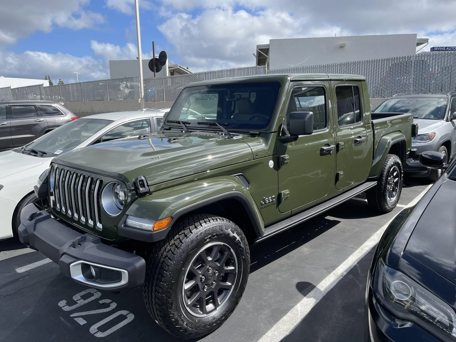 Jeep Gladiator SARGE GREEN Gladiator club A9875A3A-BAF7-4A9F-8E70-CD9E451A66EB