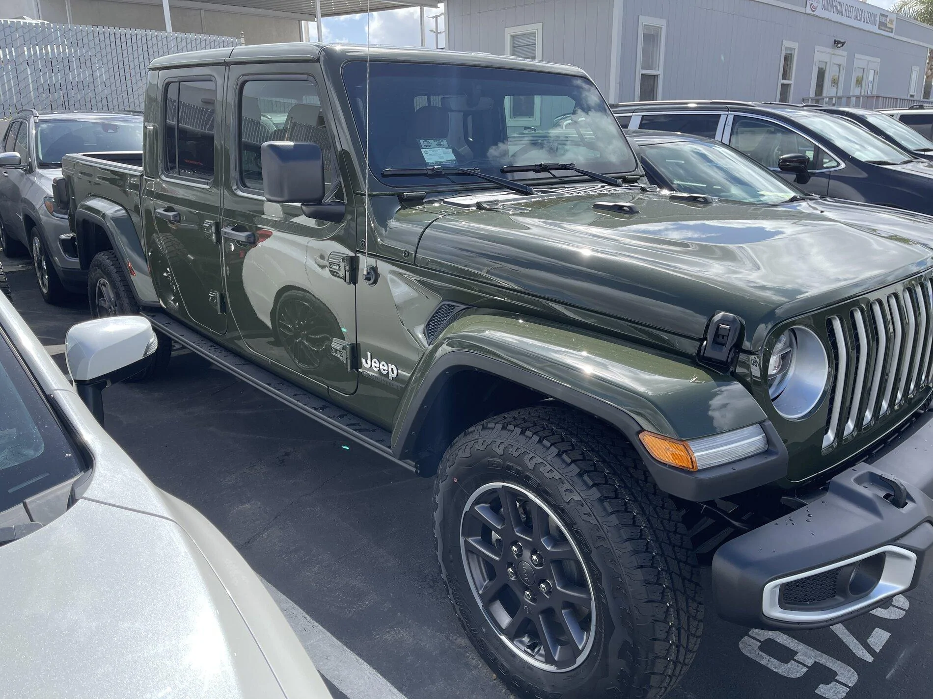 Jeep Gladiator SARGE GREEN Gladiator club 1B37EC96-0EA7-444A-ACC0-177F88DD1E98