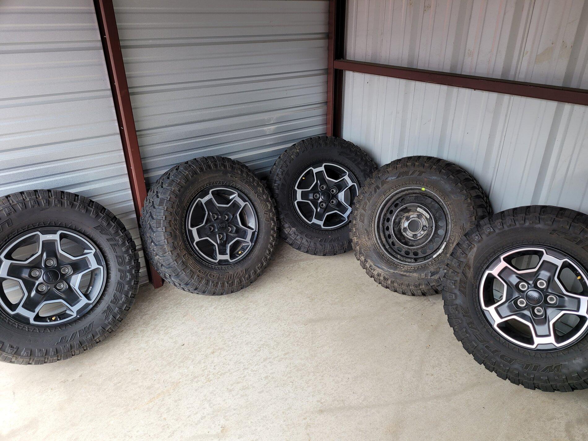 Jeep Gladiator Jeep Mojave Polished  Wheels and MT Tires 20210315_155106