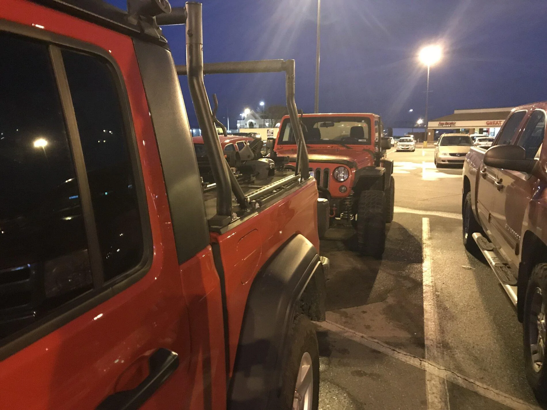 Jeep Gladiator Jeeps Parking Next To Jeeps 49662630-7204-495C-82C6-F85B528D55DA