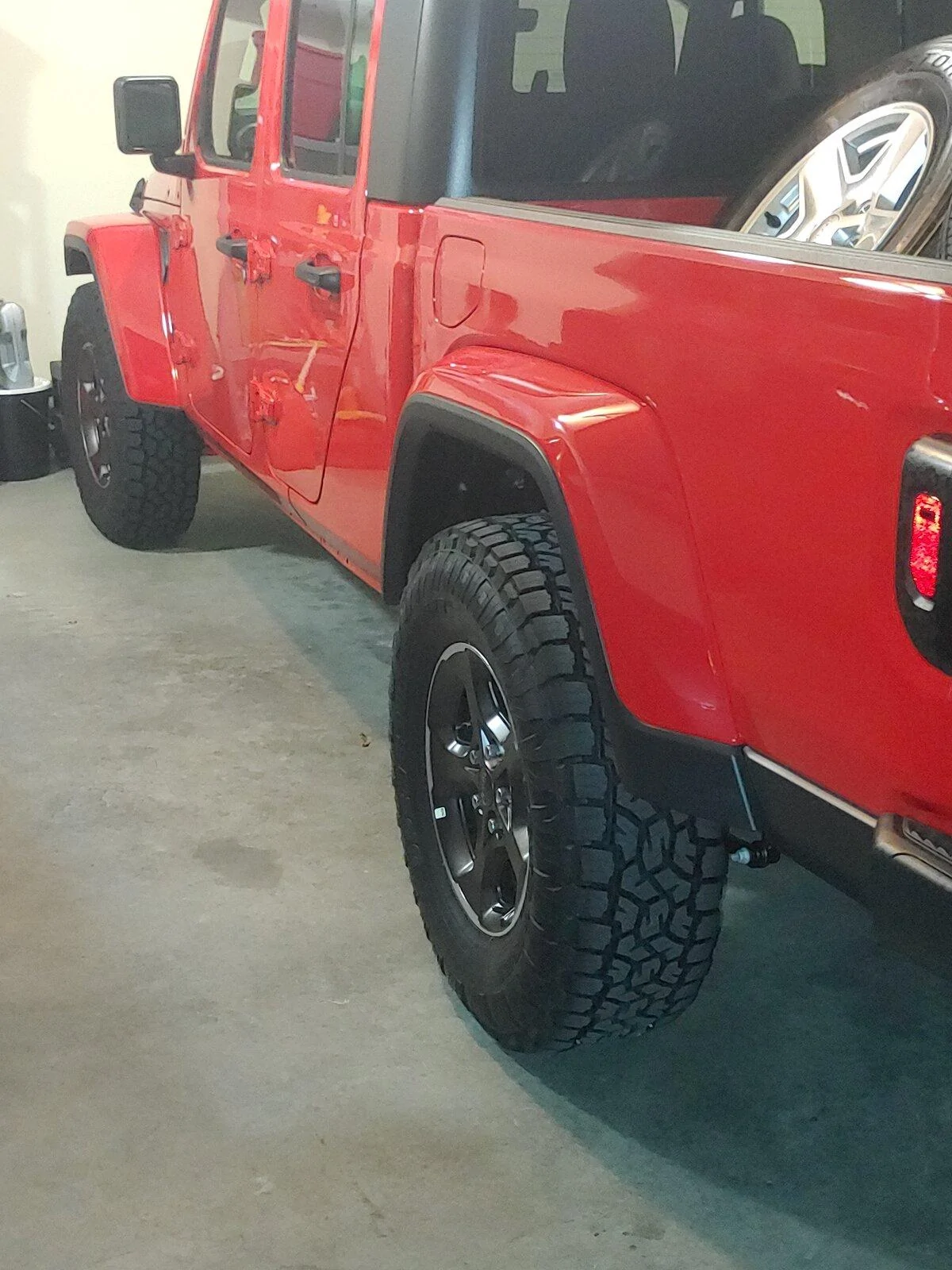 Jeep Gladiator 34 inch tires with 3.73s 20201120_191403