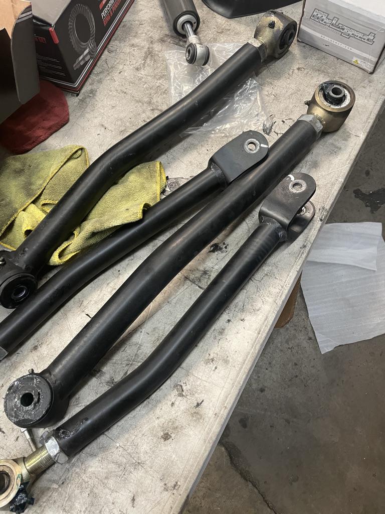Jeep Gladiator Upper and Lower Control Arms - Top of Line 60105367-79D4-40BD-87FD-19AC51DE259A_1_105_c