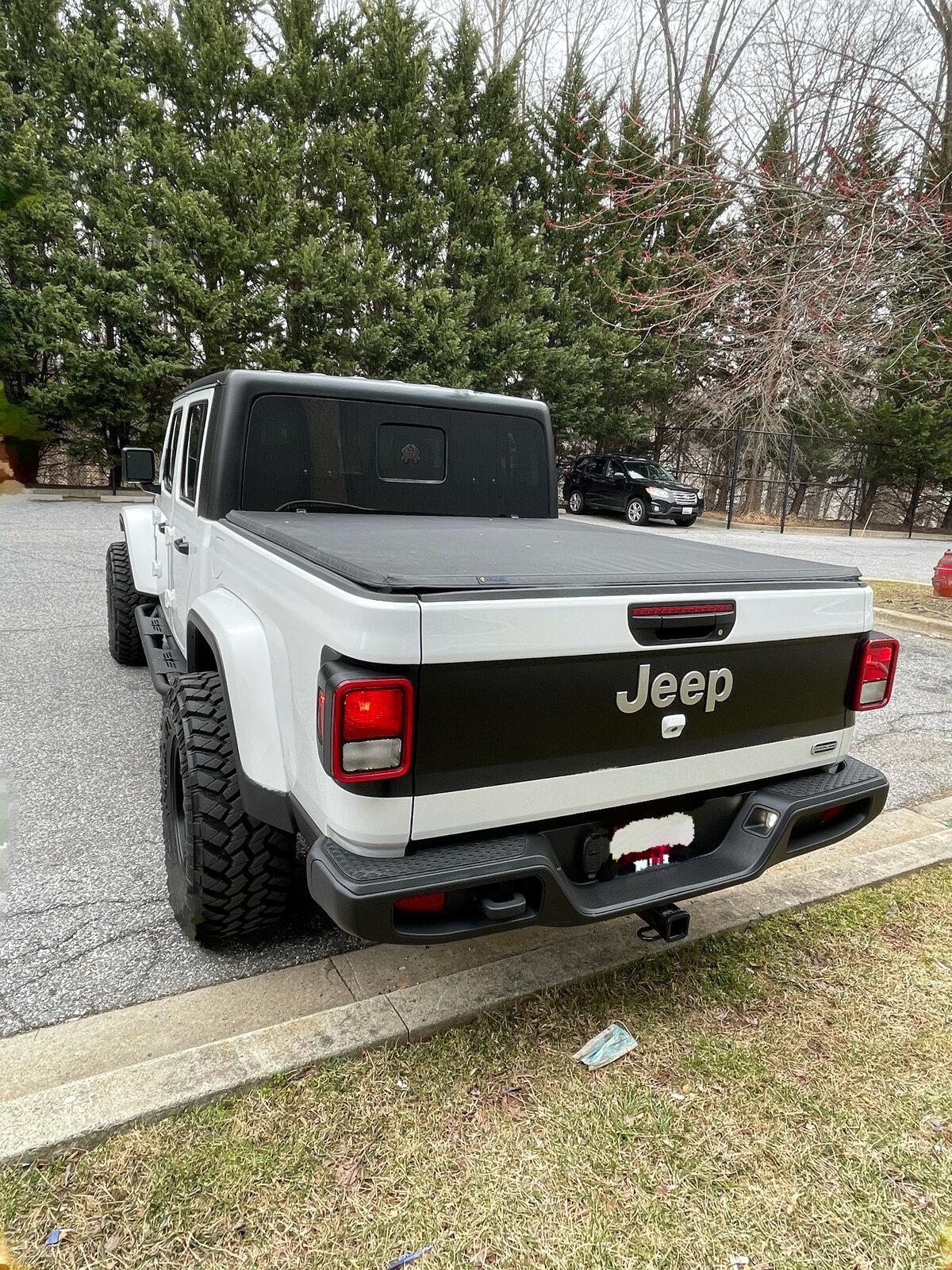 Jeep Gladiator Tri-fold Tyger tonneau bed  cover E4A48ABA-5BD5-492C-BD70-BEA22C8D4BD8